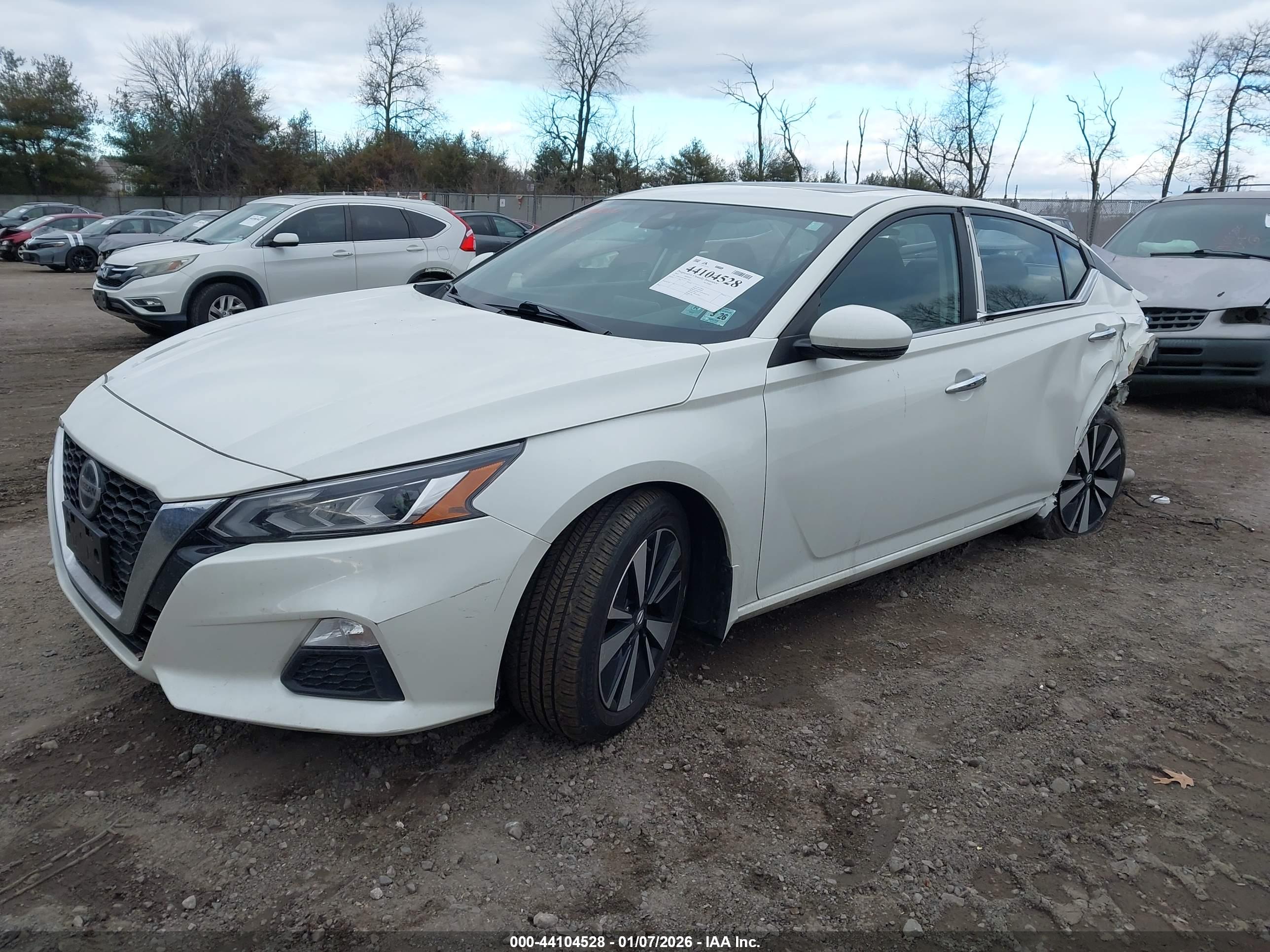 NISSAN ALTIMA image 2
