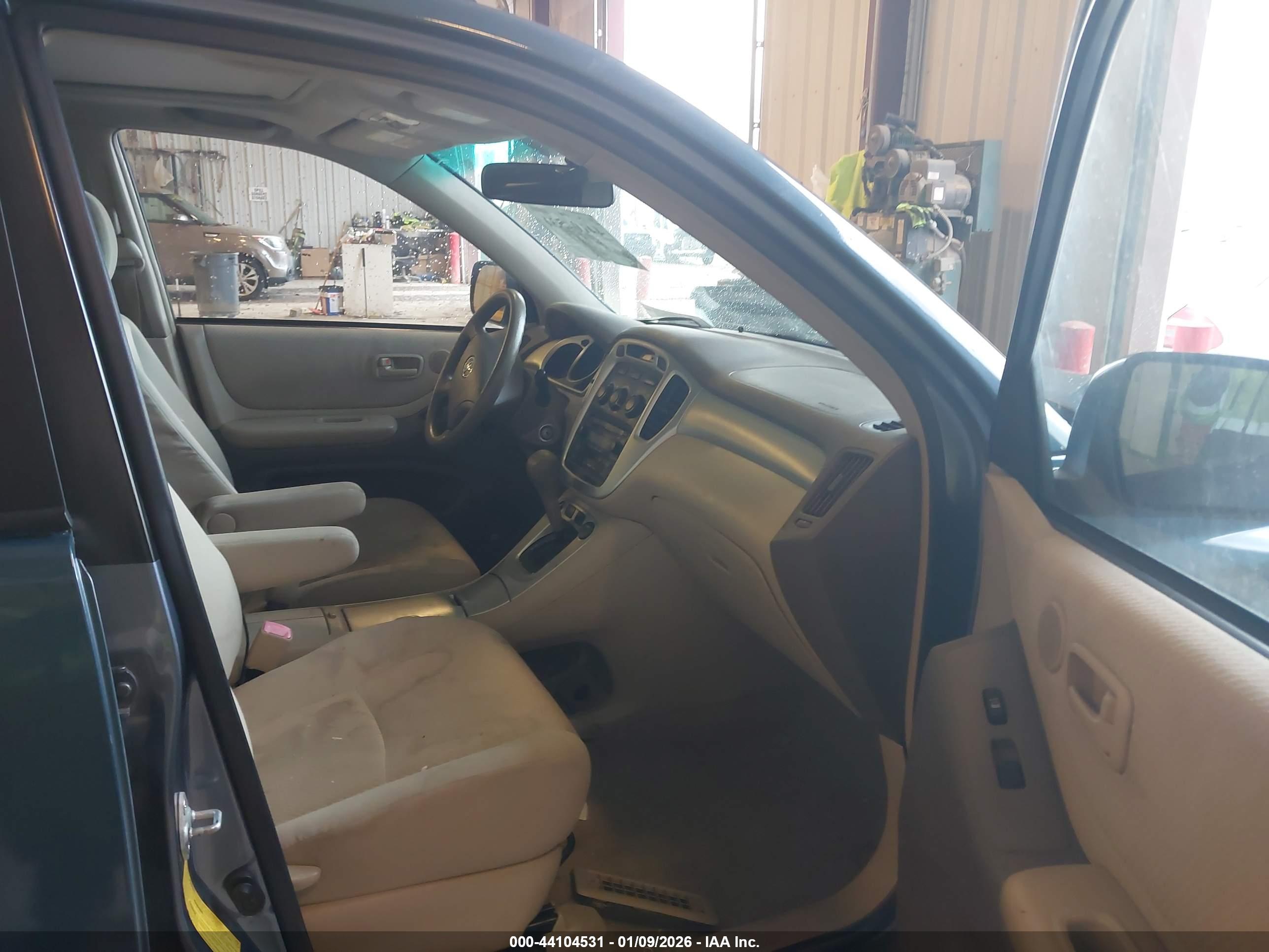 TOYOTA HIGHLANDER image 5