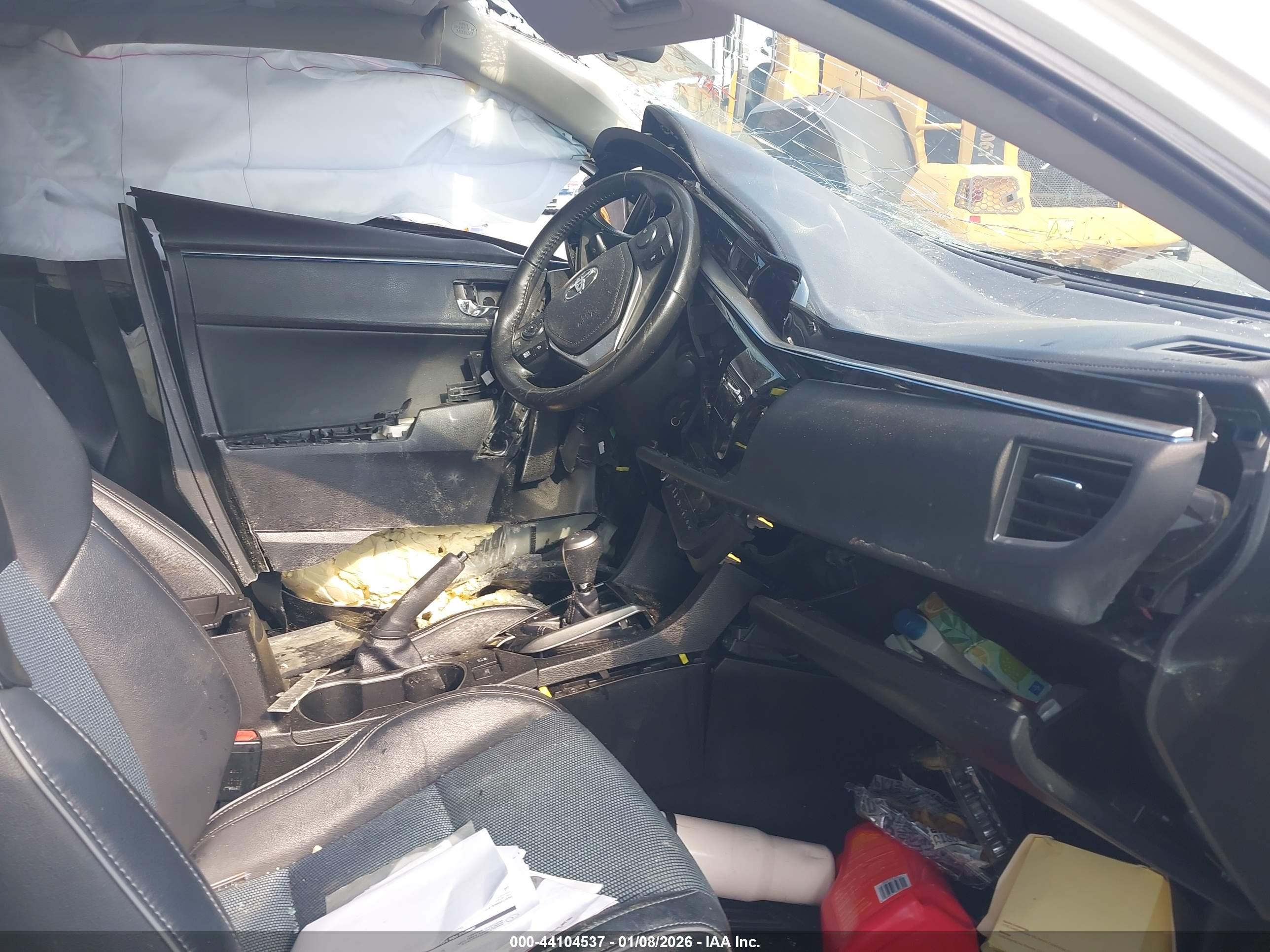 TOYOTA COROLLA image 5