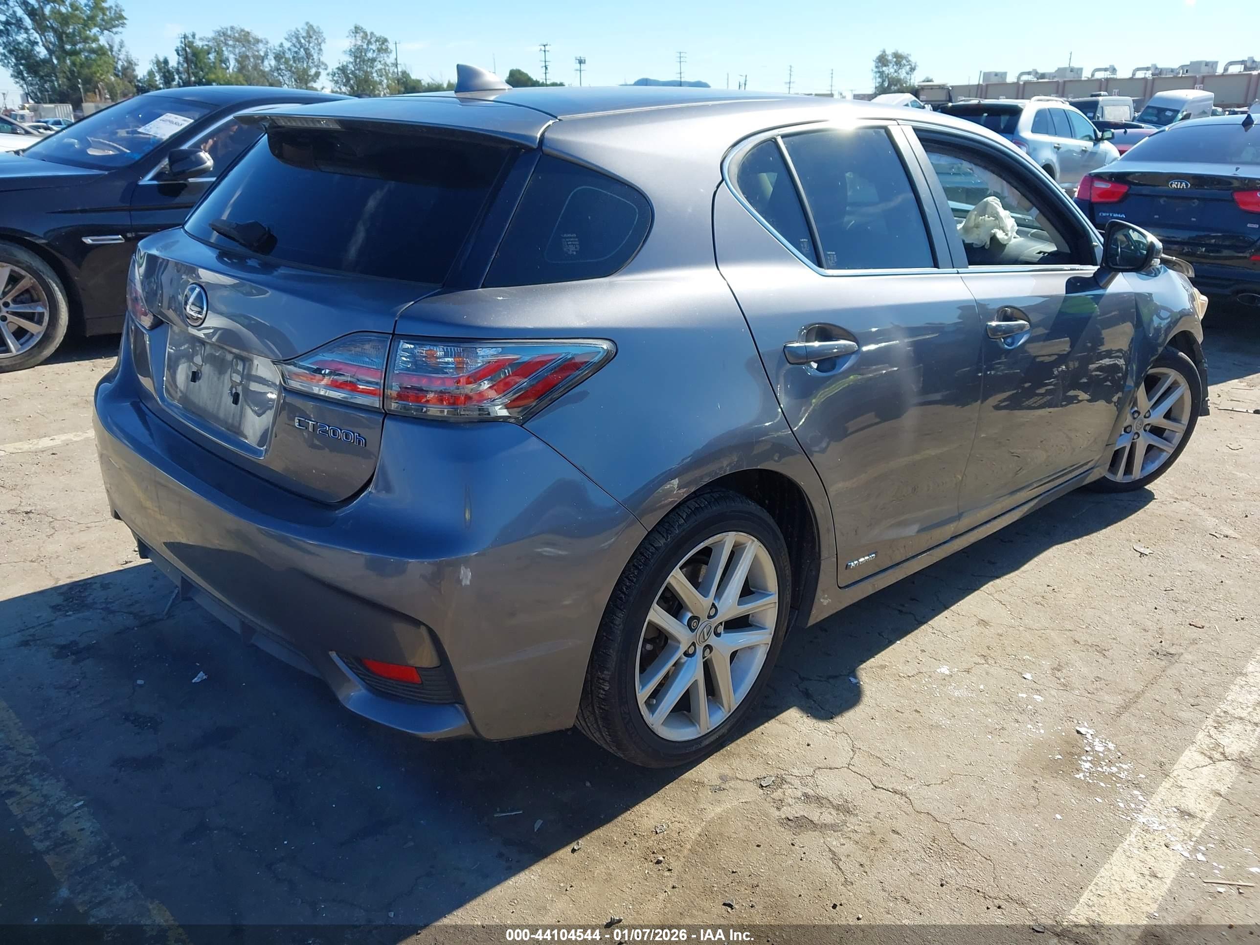 LEXUS CT image 4