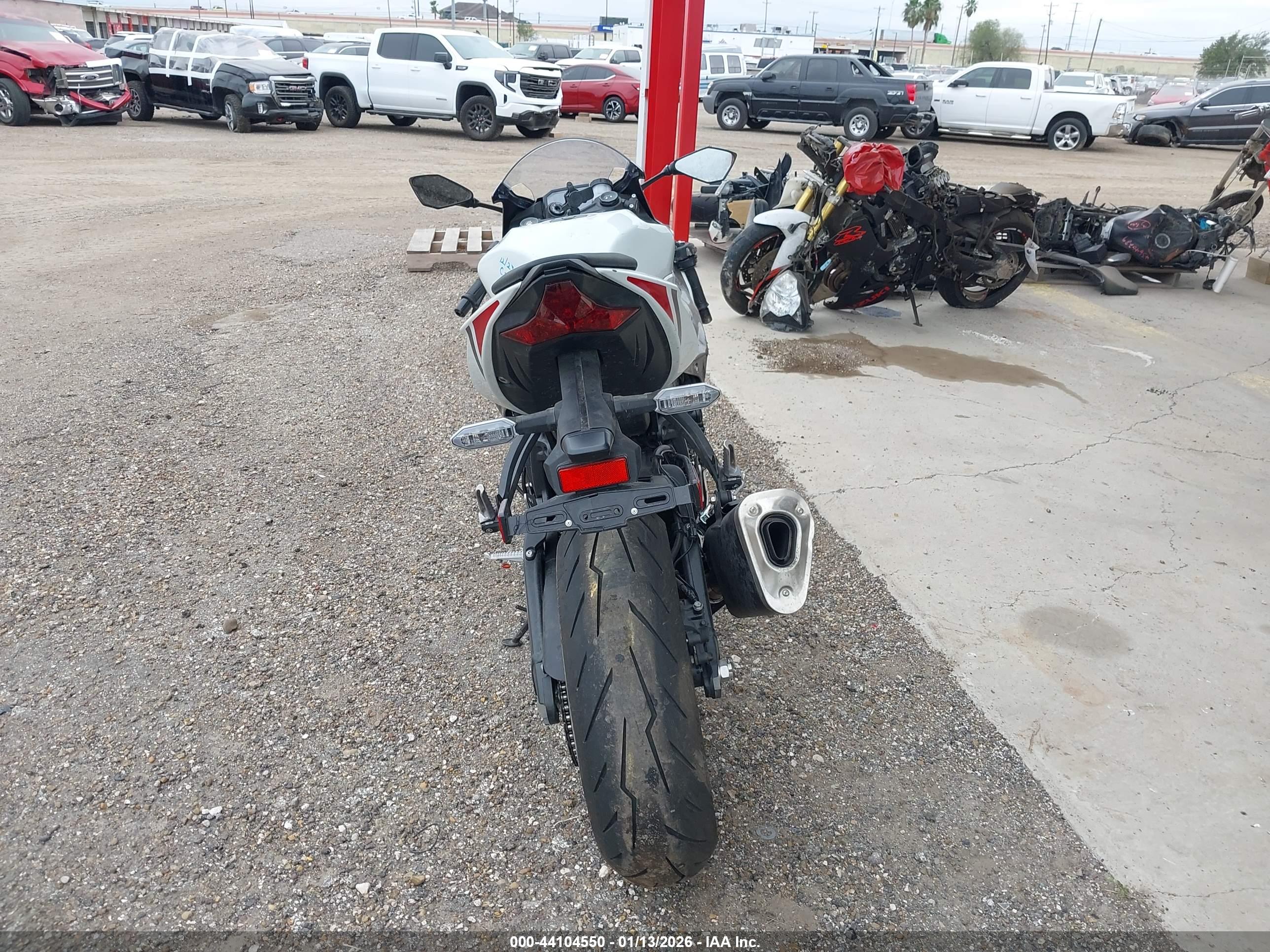 KAWASAKI ZX636 image 6