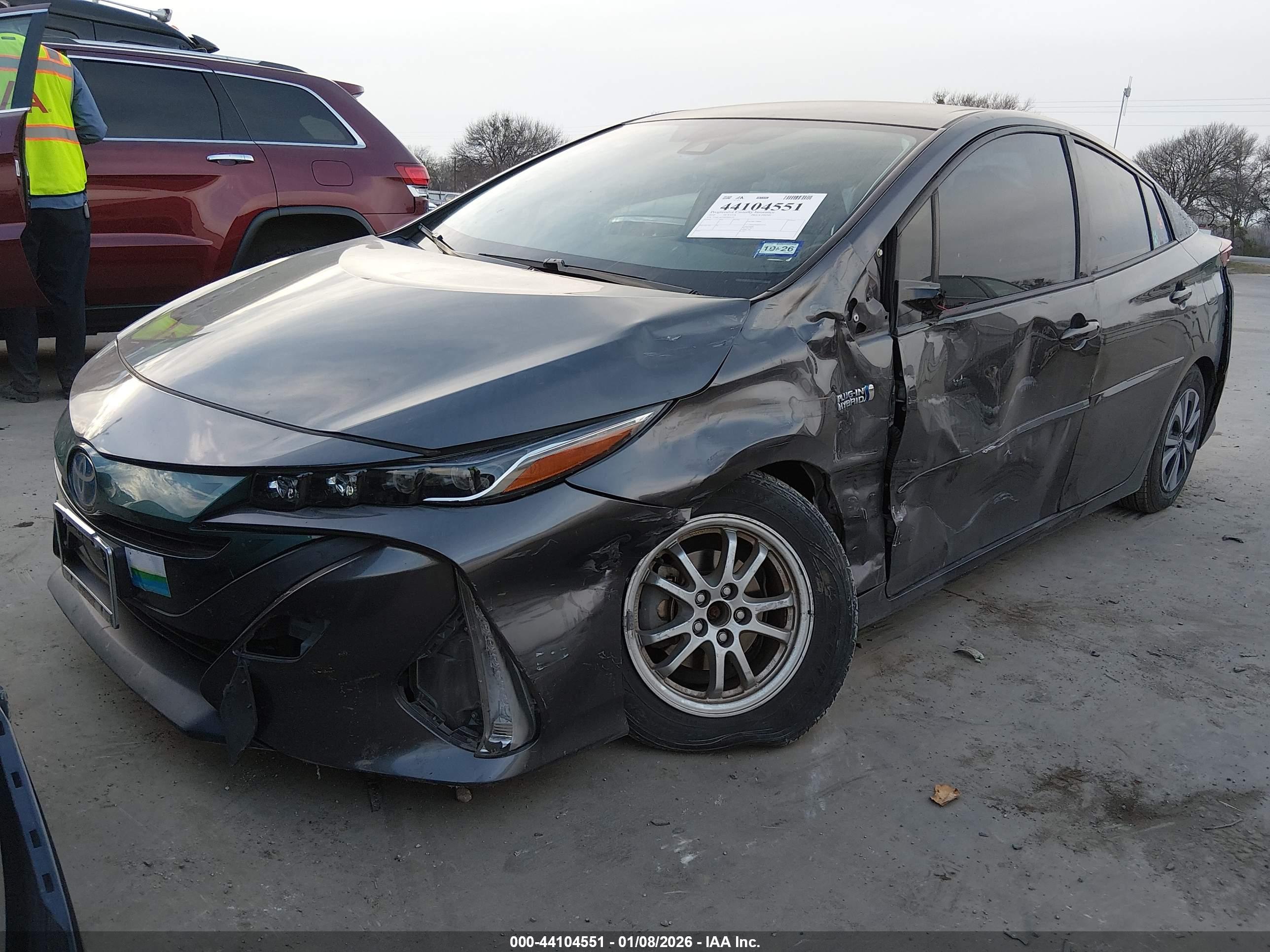 TOYOTA PRIUS image 2