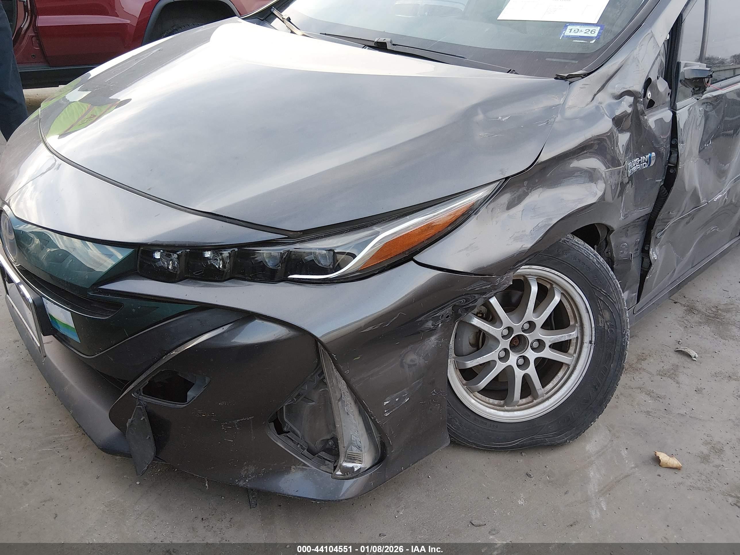 TOYOTA PRIUS image 6