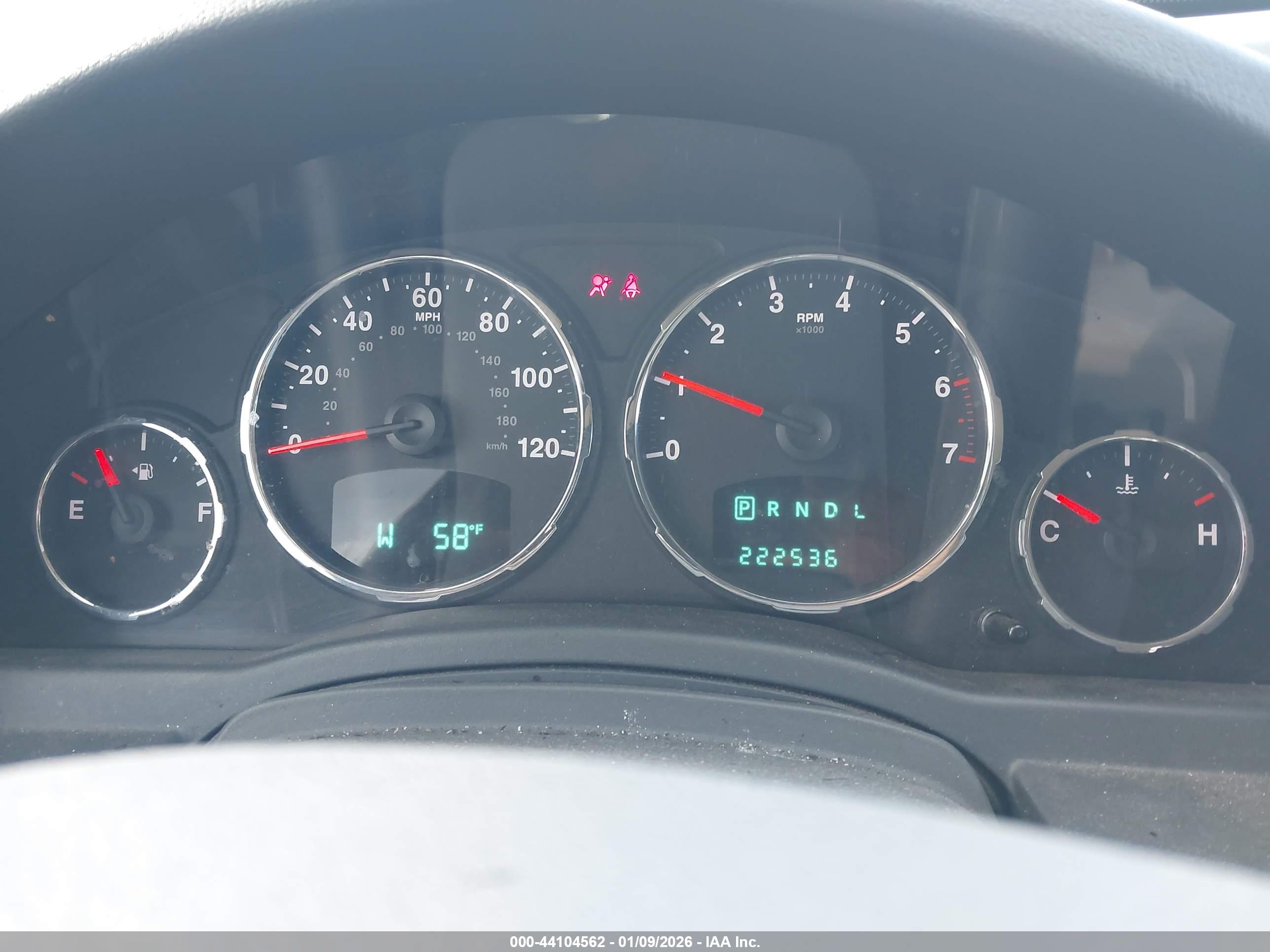 JEEP LIBERTY image 7