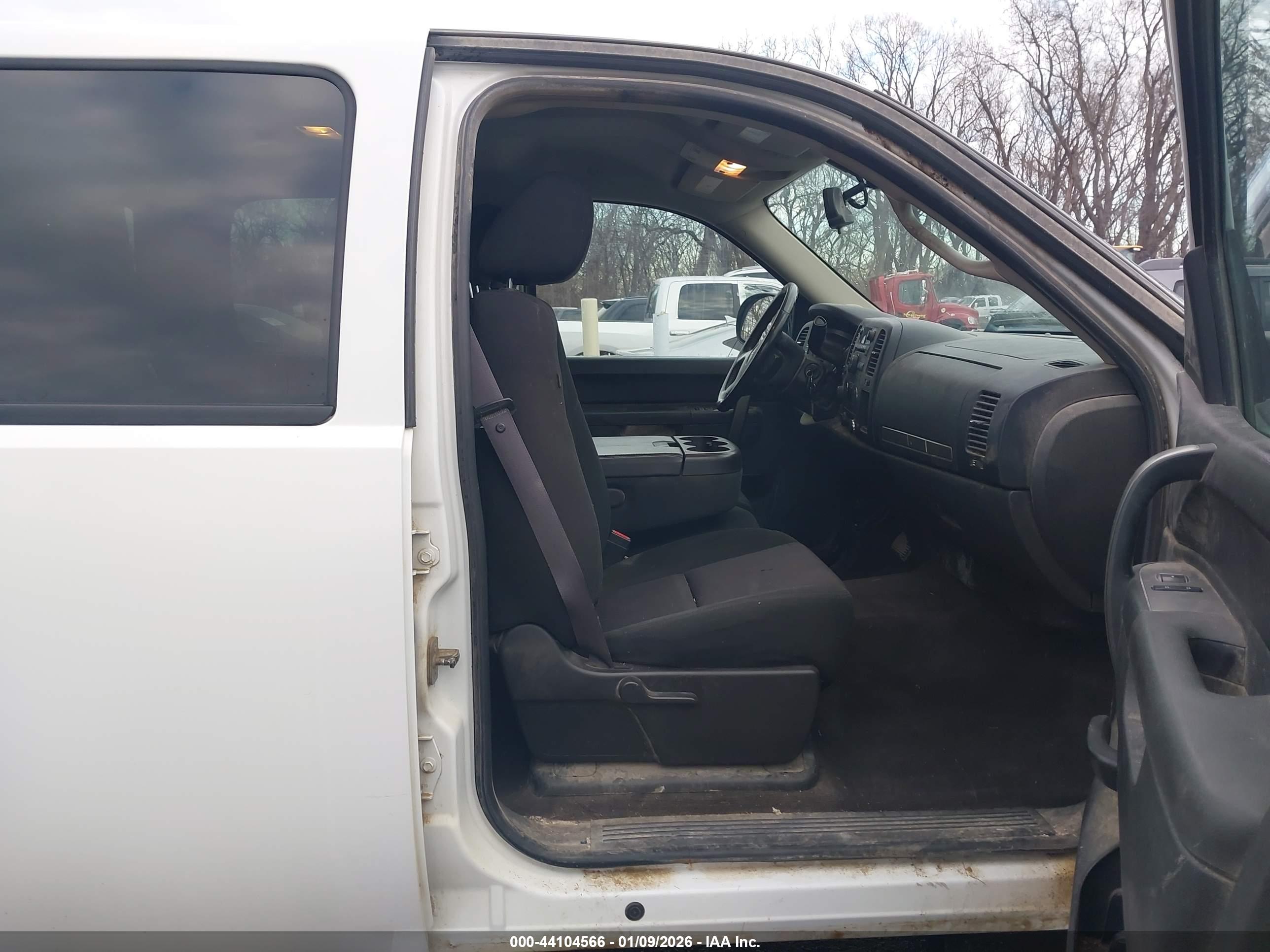 GMC SIERRA image 5