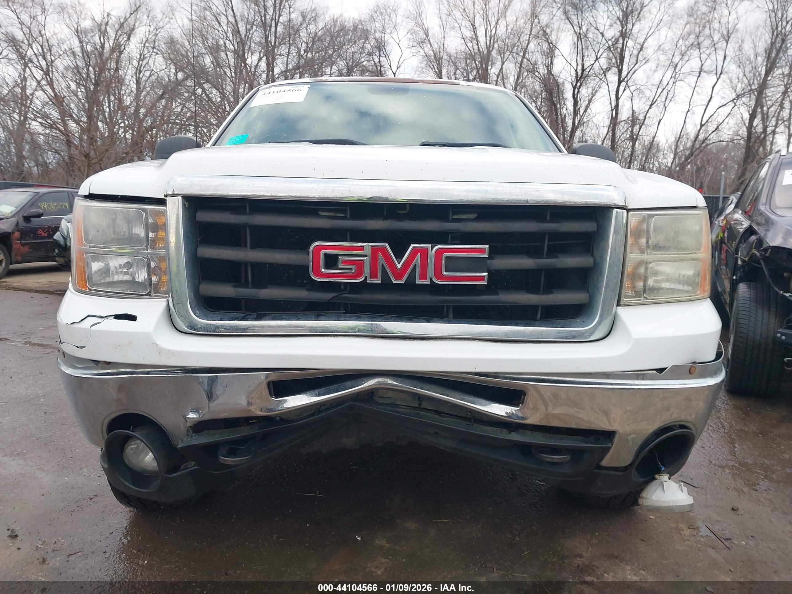 GMC SIERRA image 6
