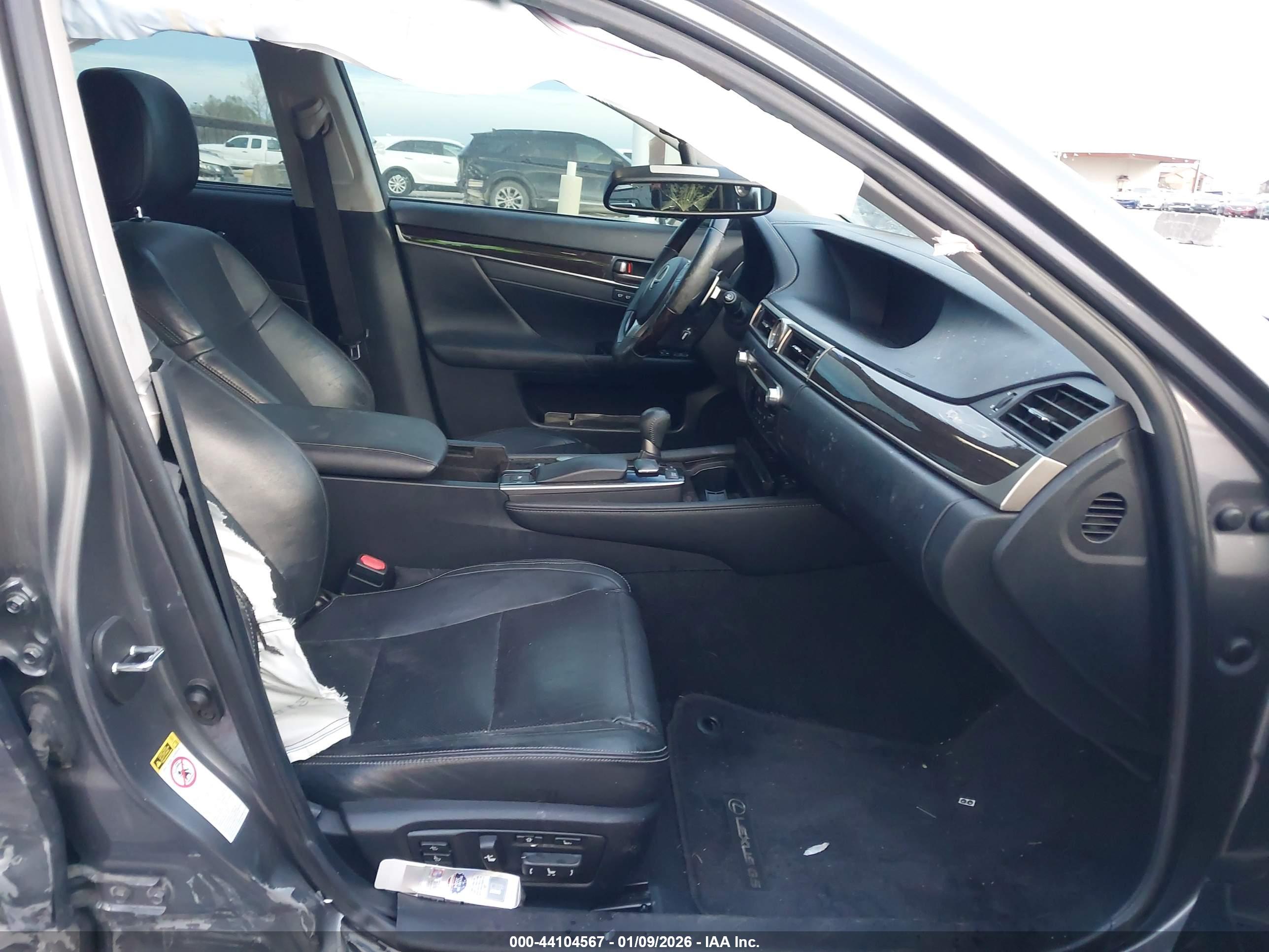 LEXUS GS image 5
