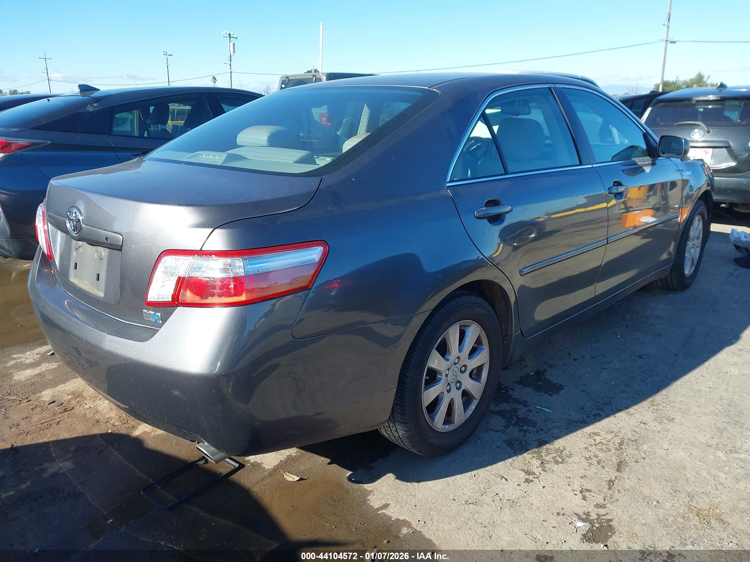 TOYOTA CAMRY image 4