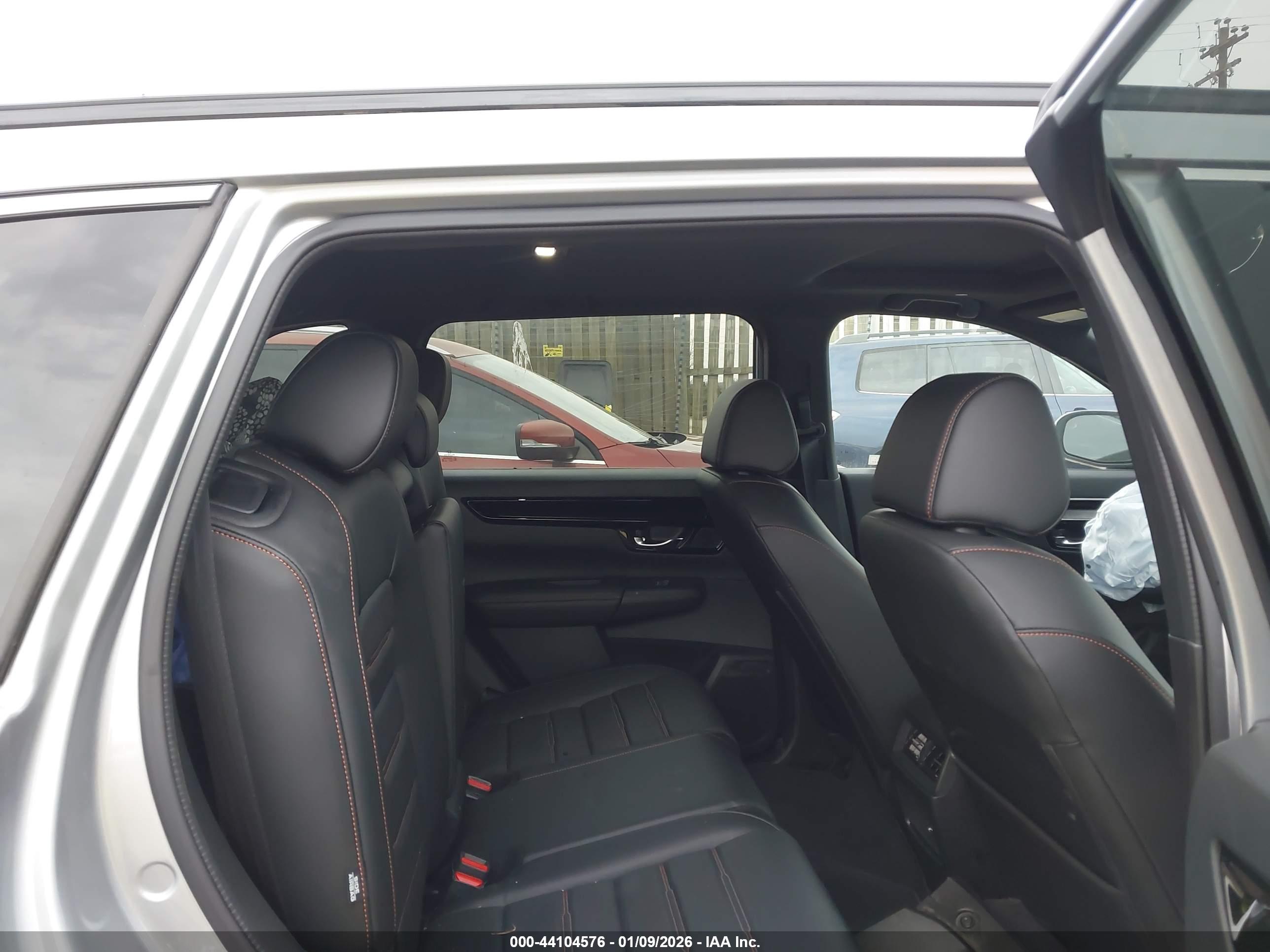 HONDA CR-V image 8