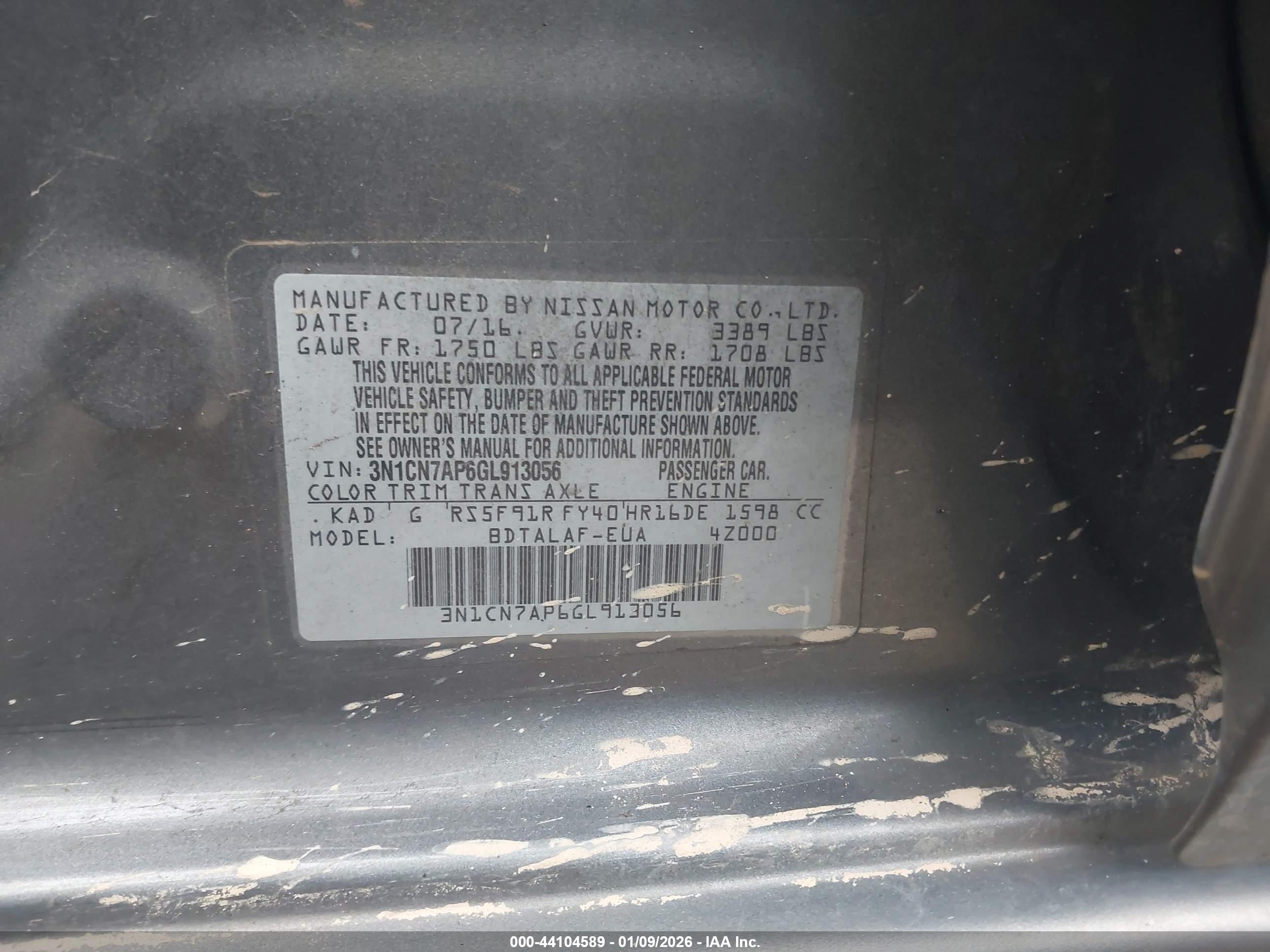 NISSAN VERSA image 9