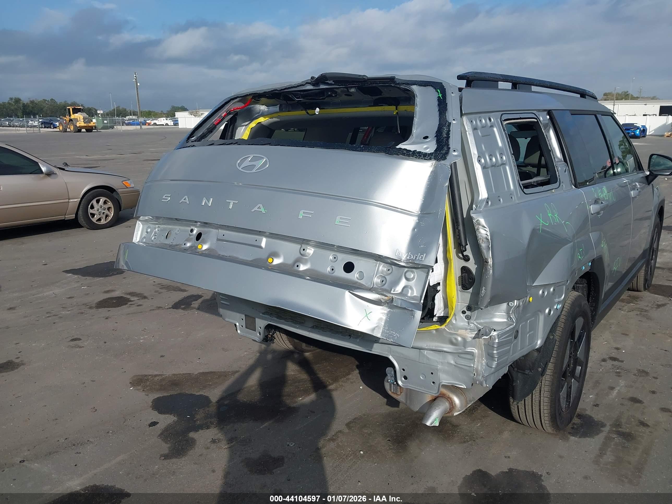HYUNDAI SANTA image 6