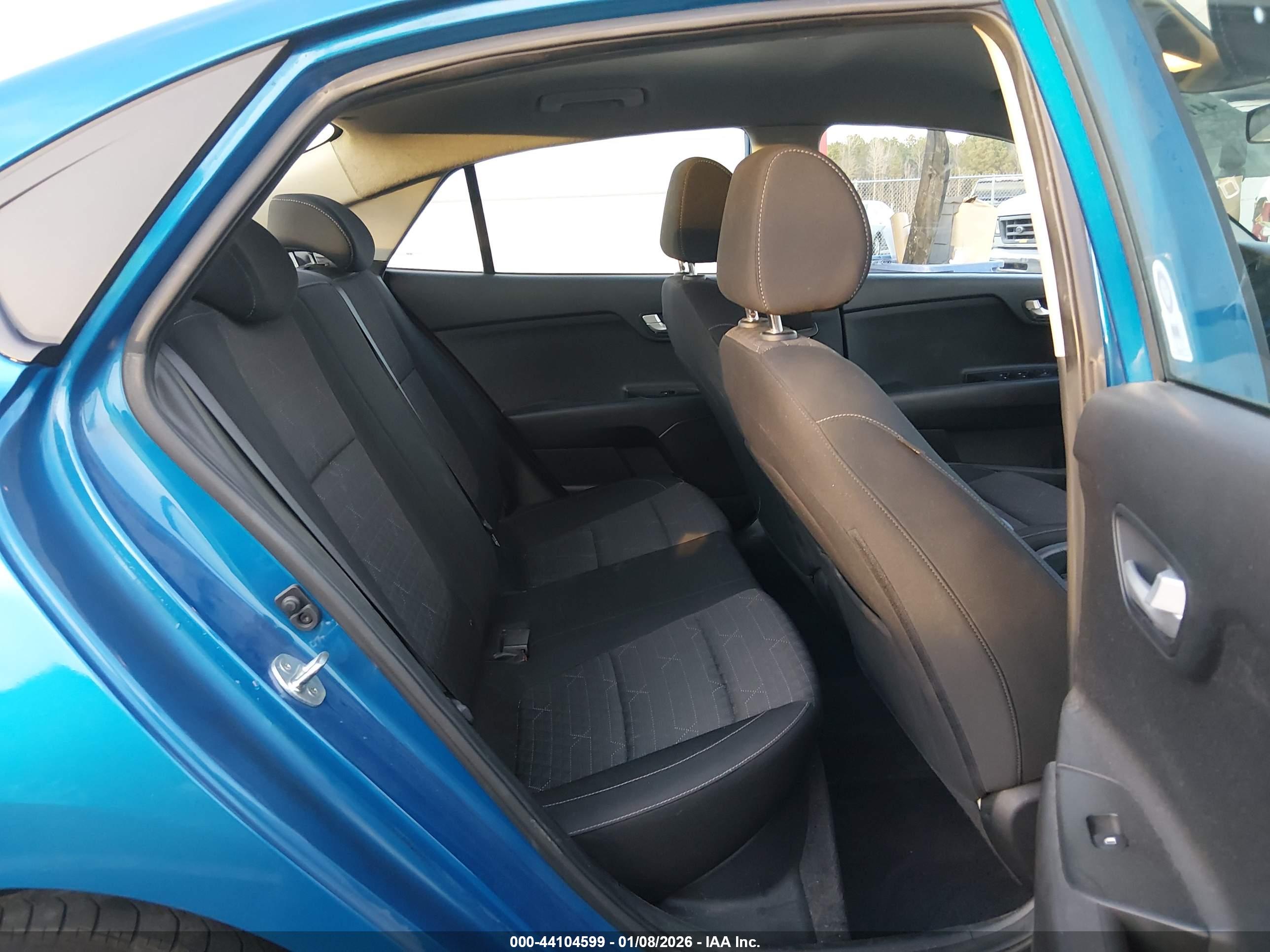 KIA RIO image 8