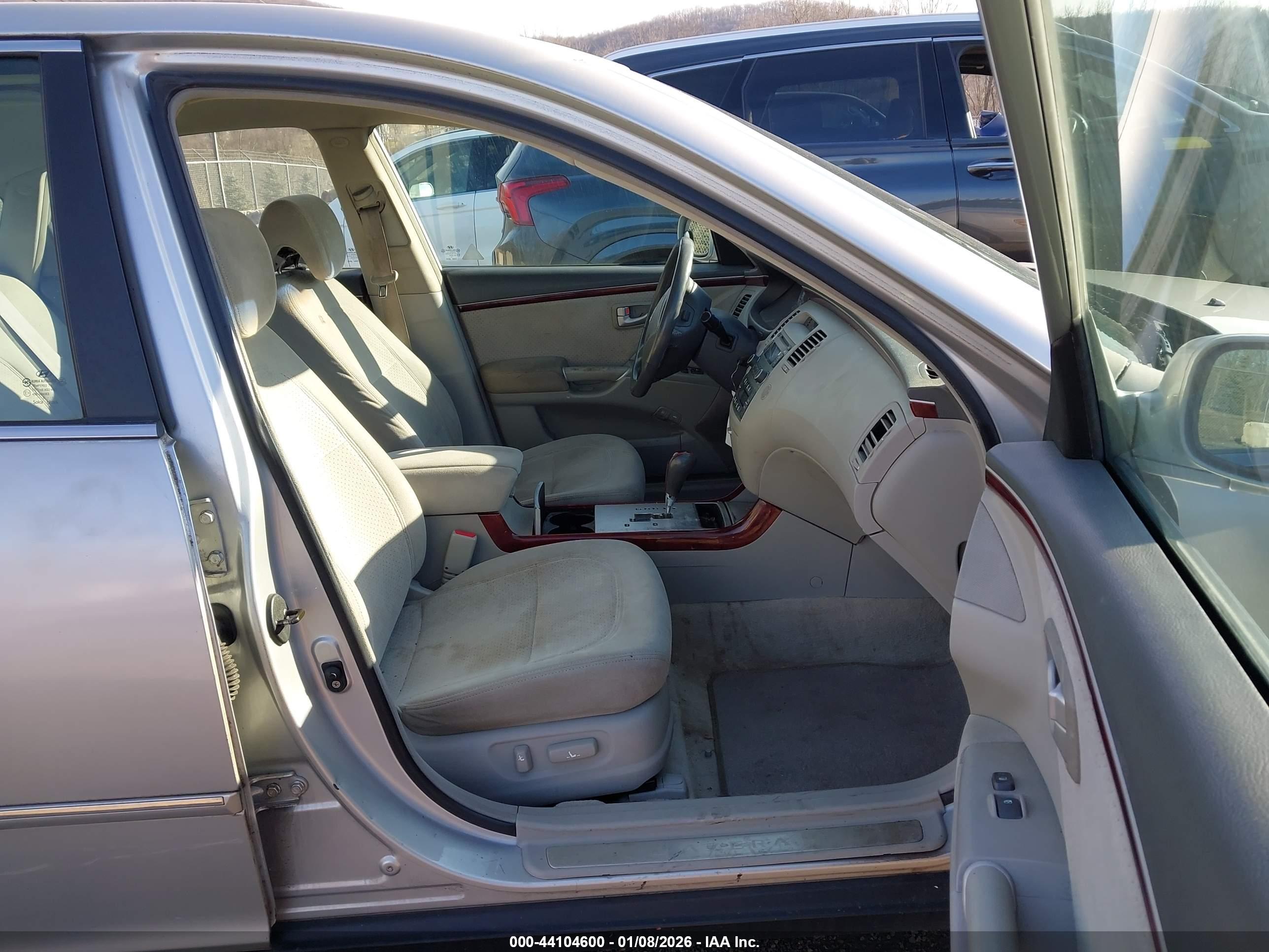 HYUNDAI AZERA image 5