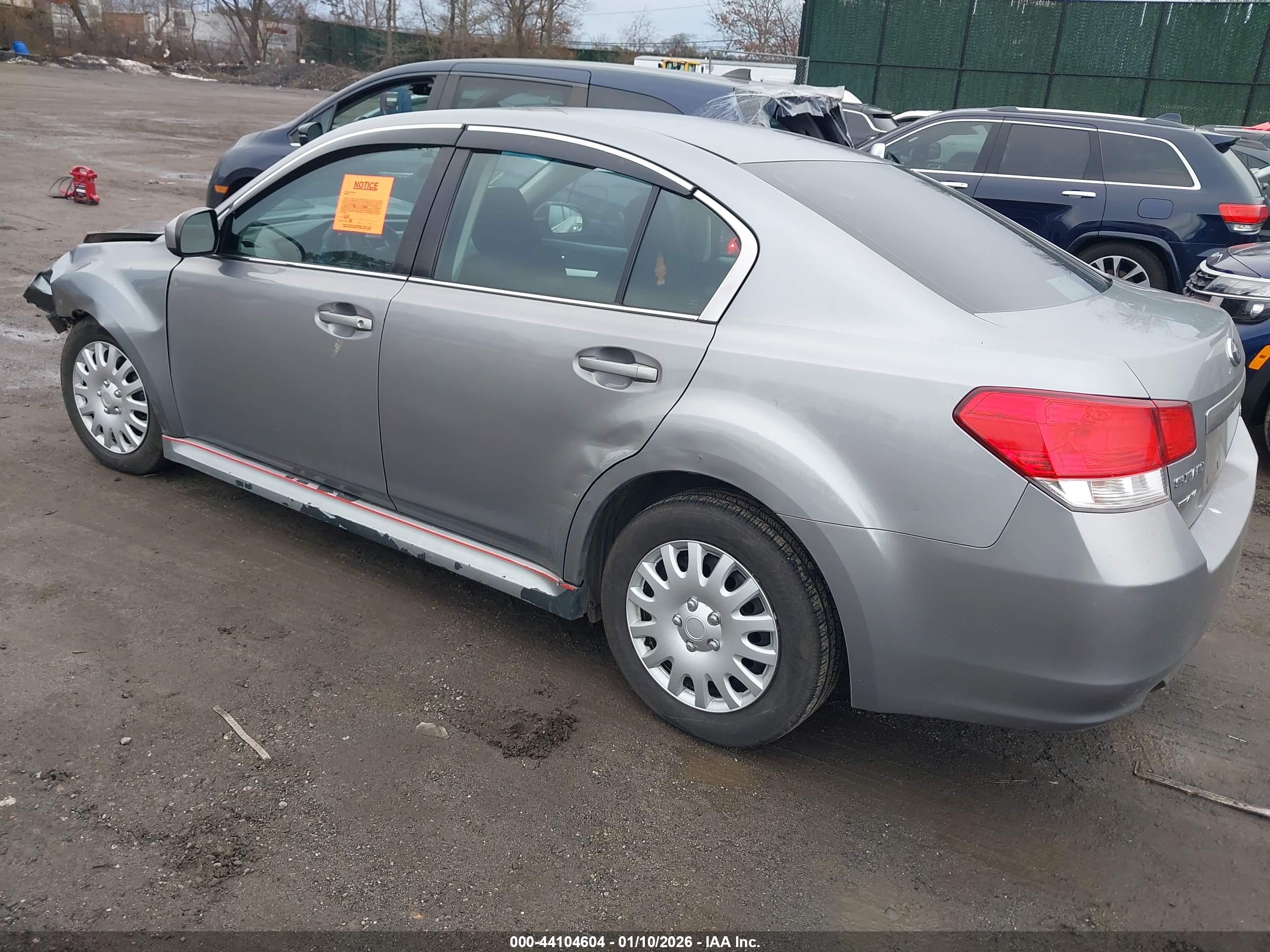 SUBARU LEGACY image 3