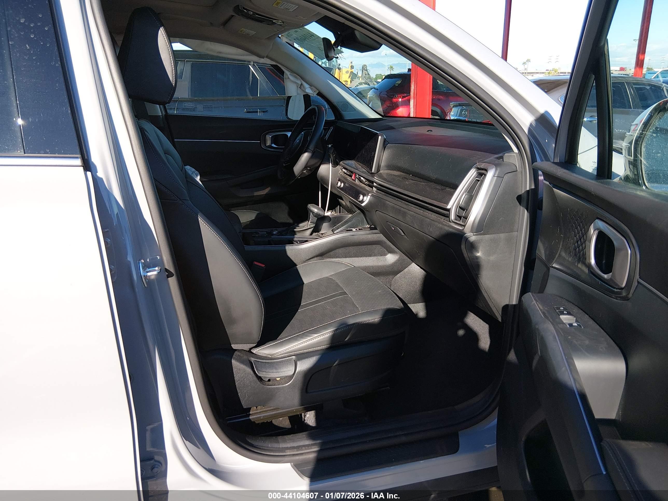 KIA SORENTO image 5