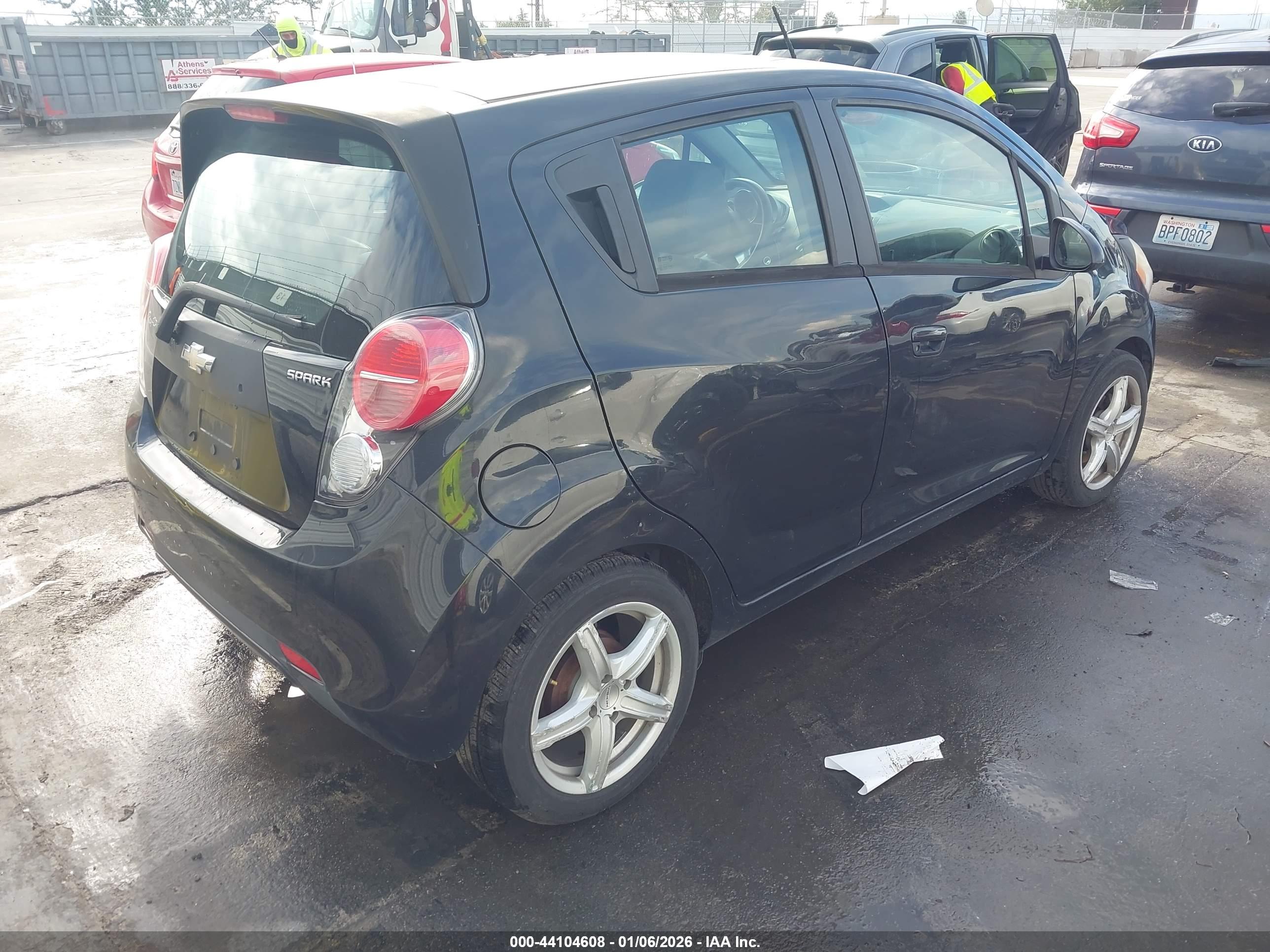 CHEVROLET SPARK image 4