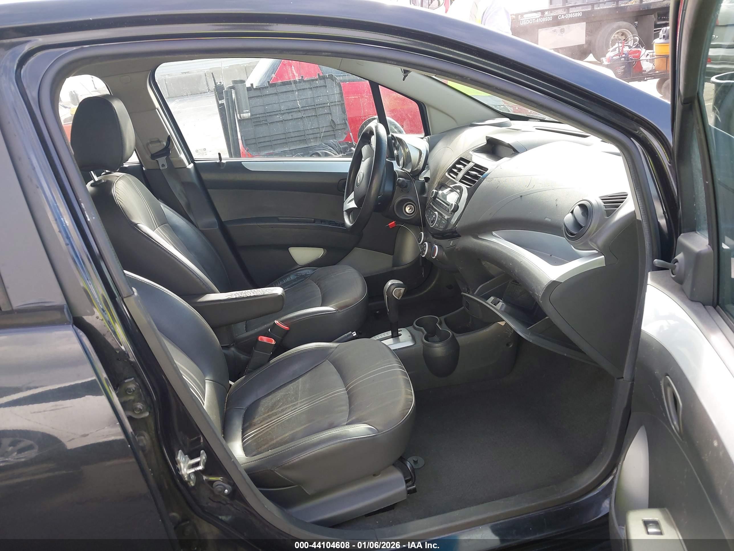 CHEVROLET SPARK image 5