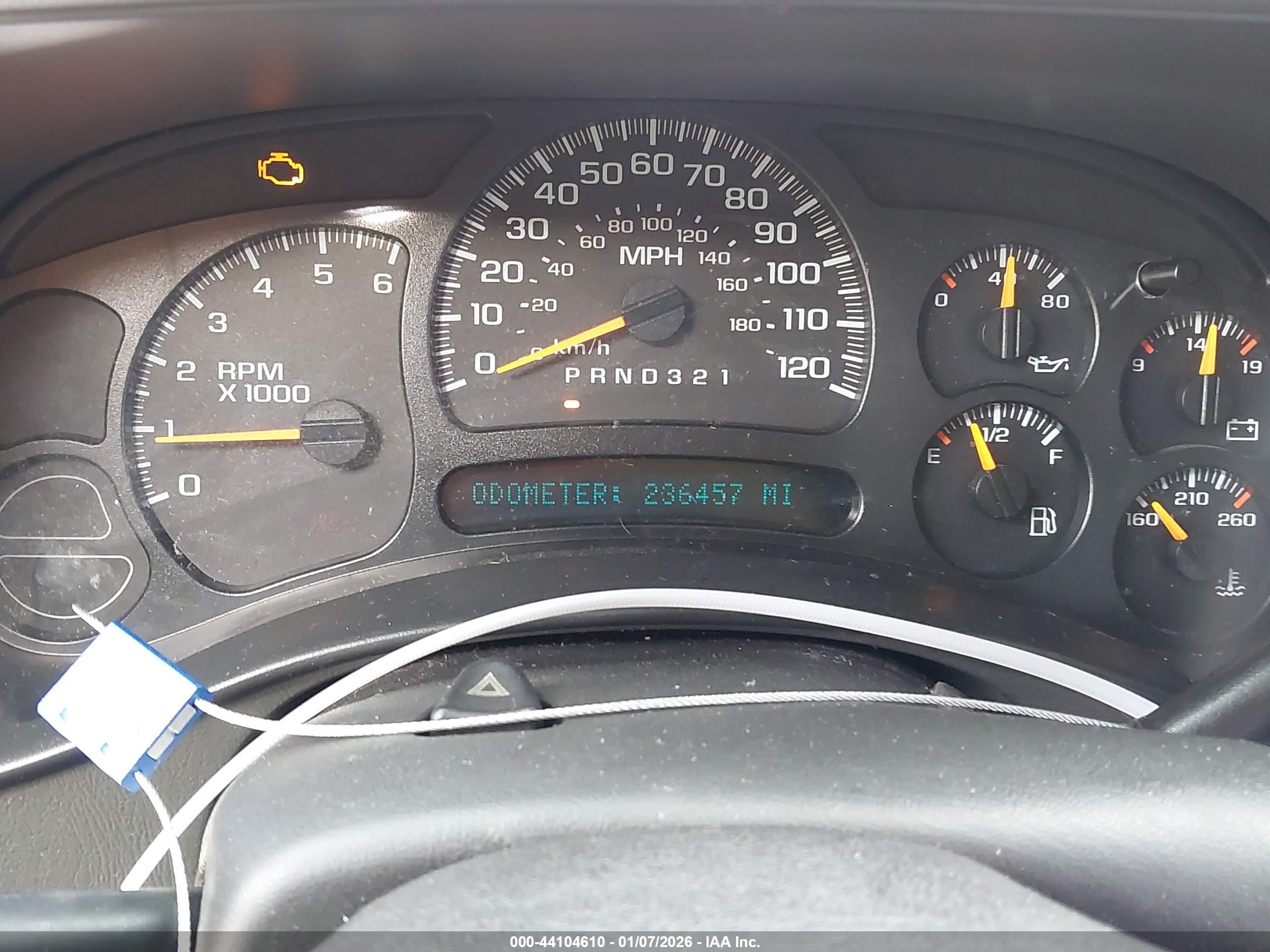 CHEVROLET SILVERADO image 7