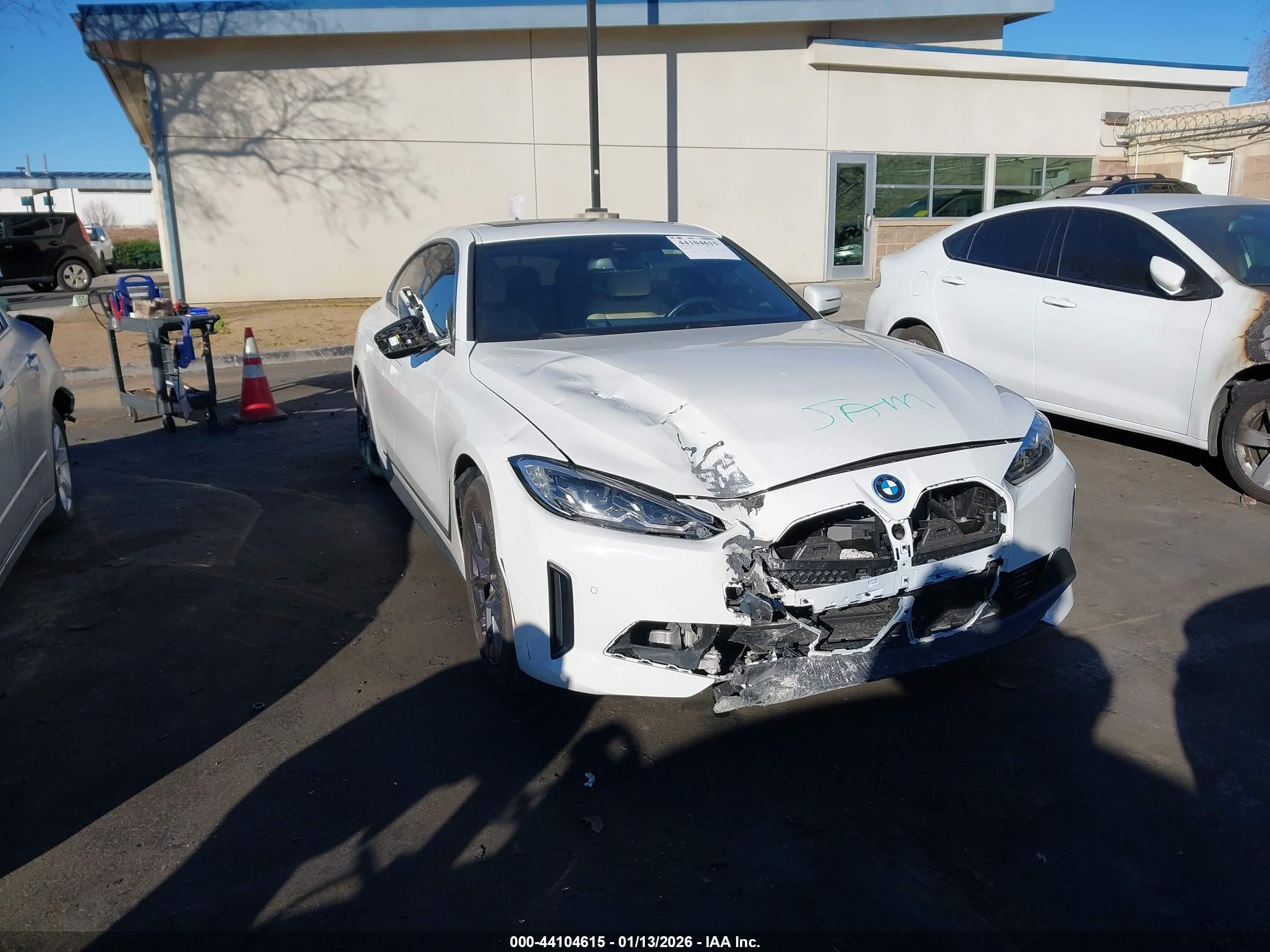 BMW I4 image 6