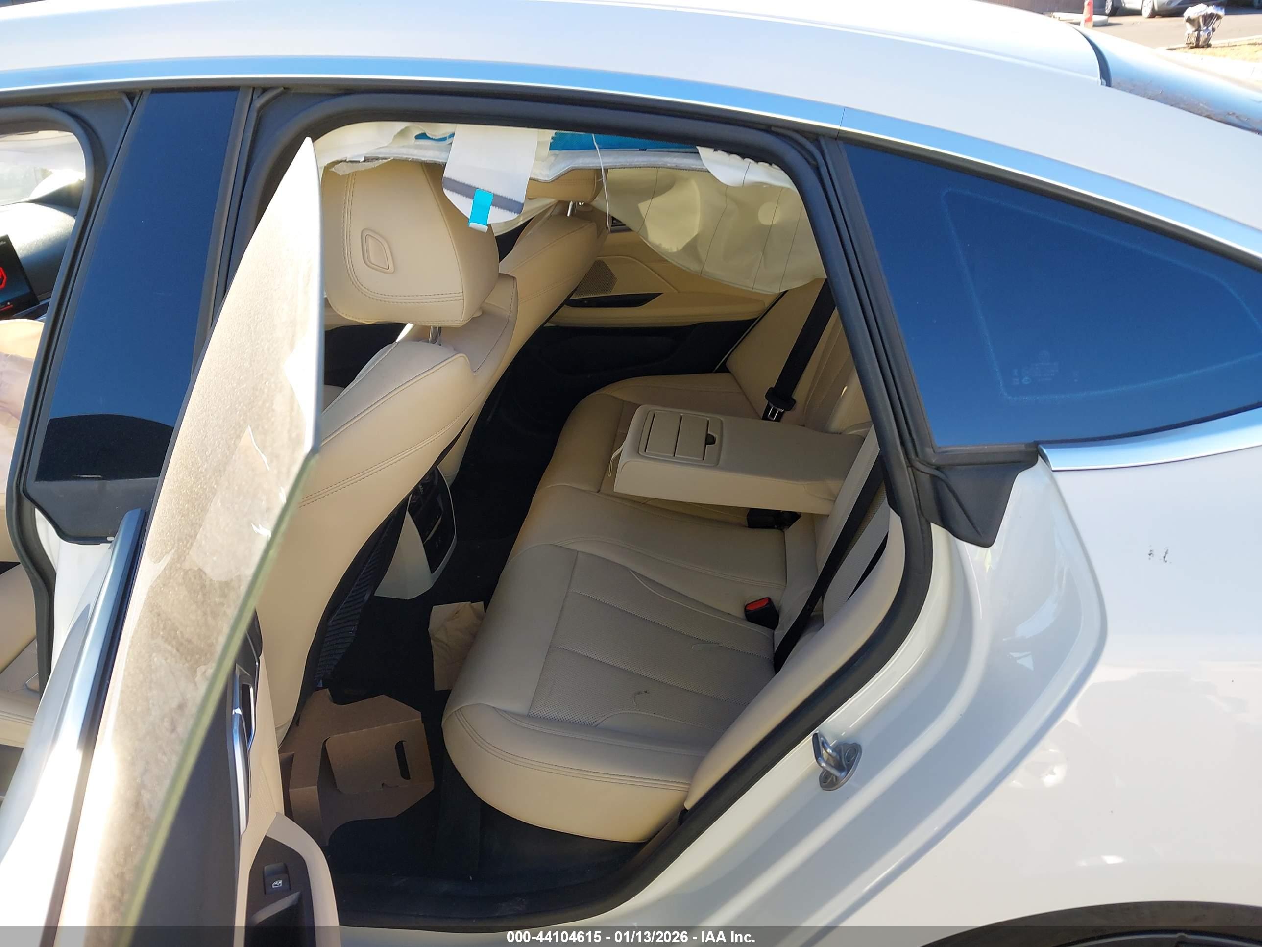 BMW I4 image 8