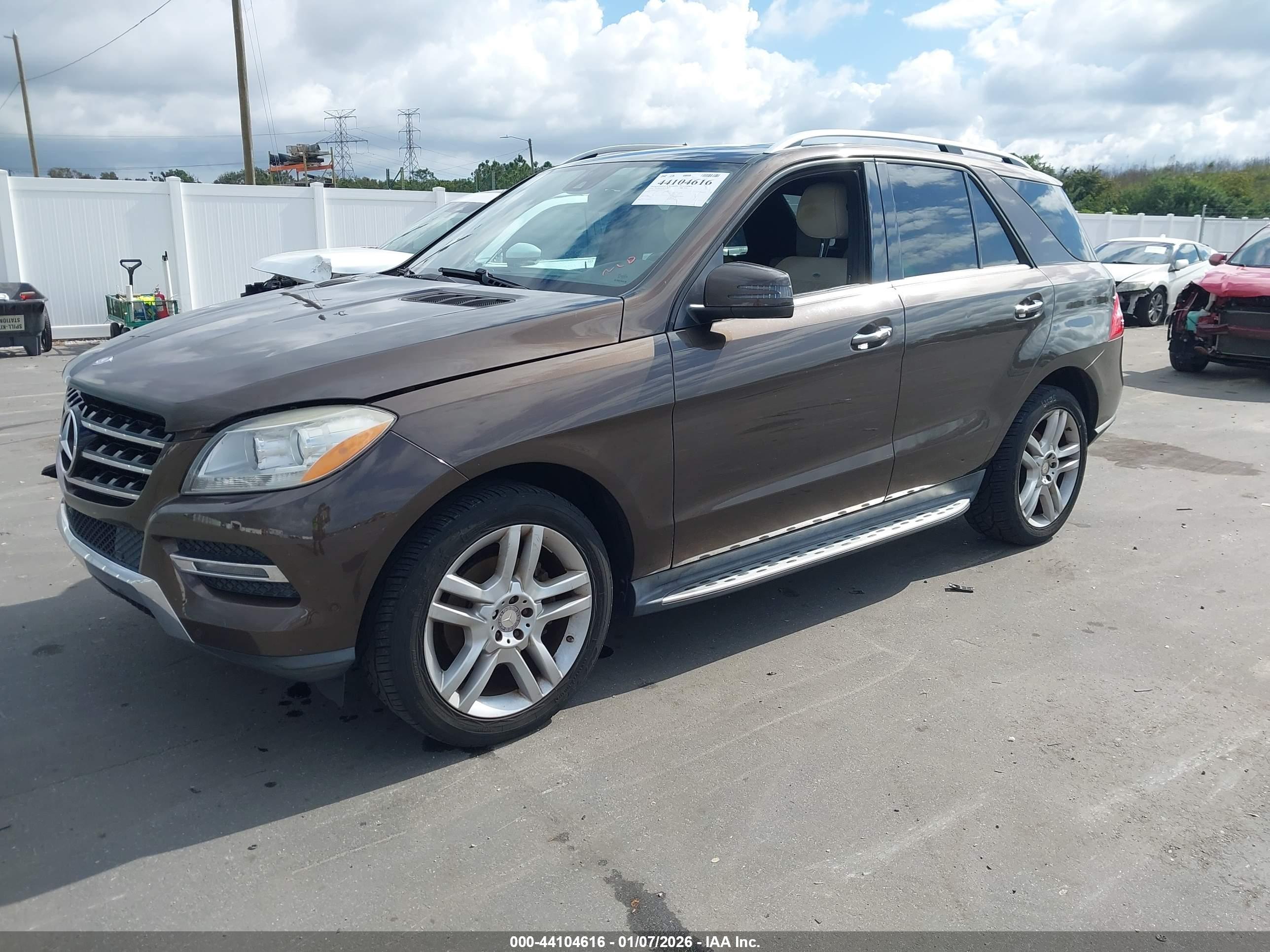 MERCEDES-BENZ ML image 2