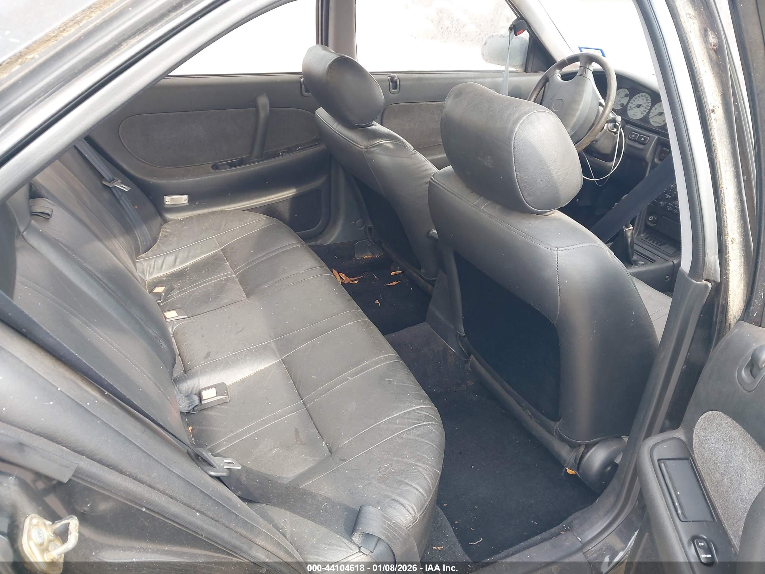 NISSAN MAXIMA image 8