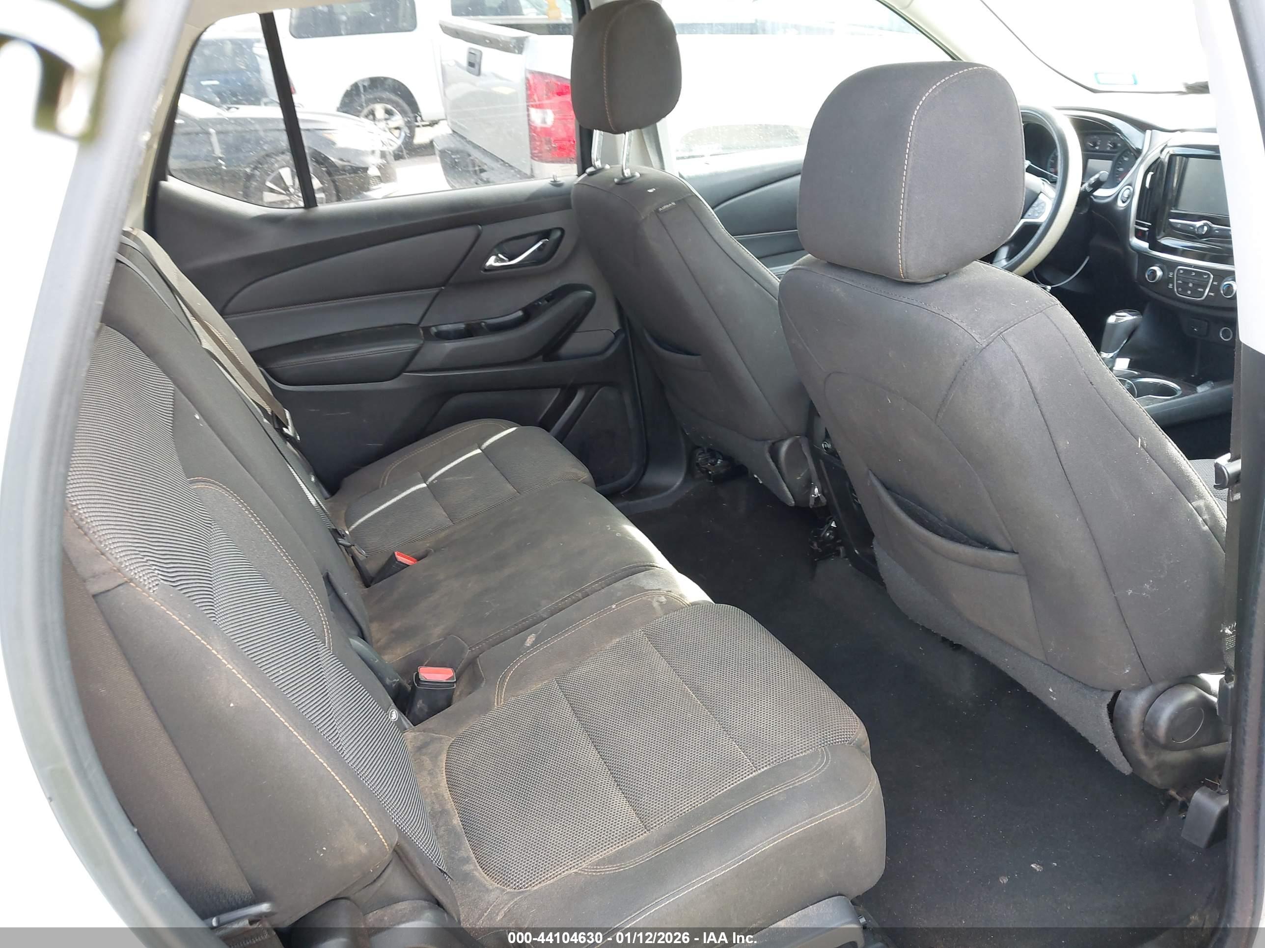 CHEVROLET TRAVERSE image 8