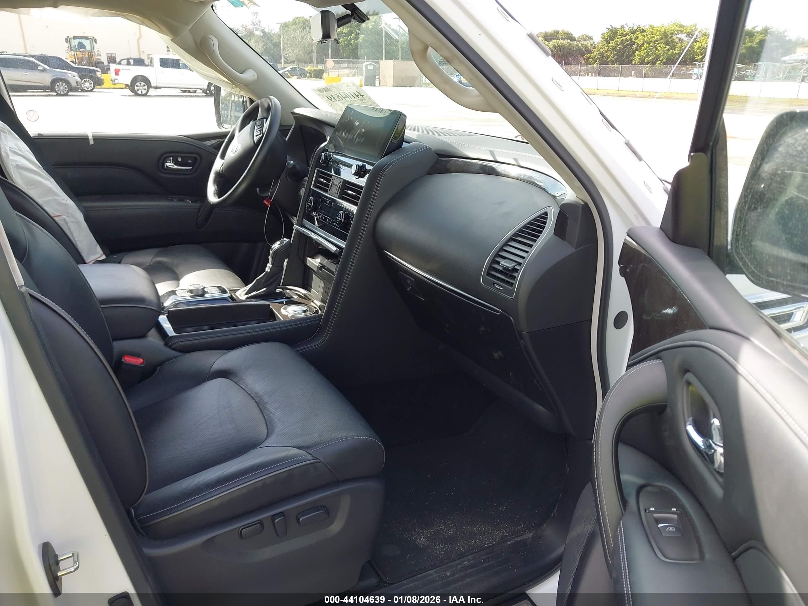 INFINITI QX80 image 5