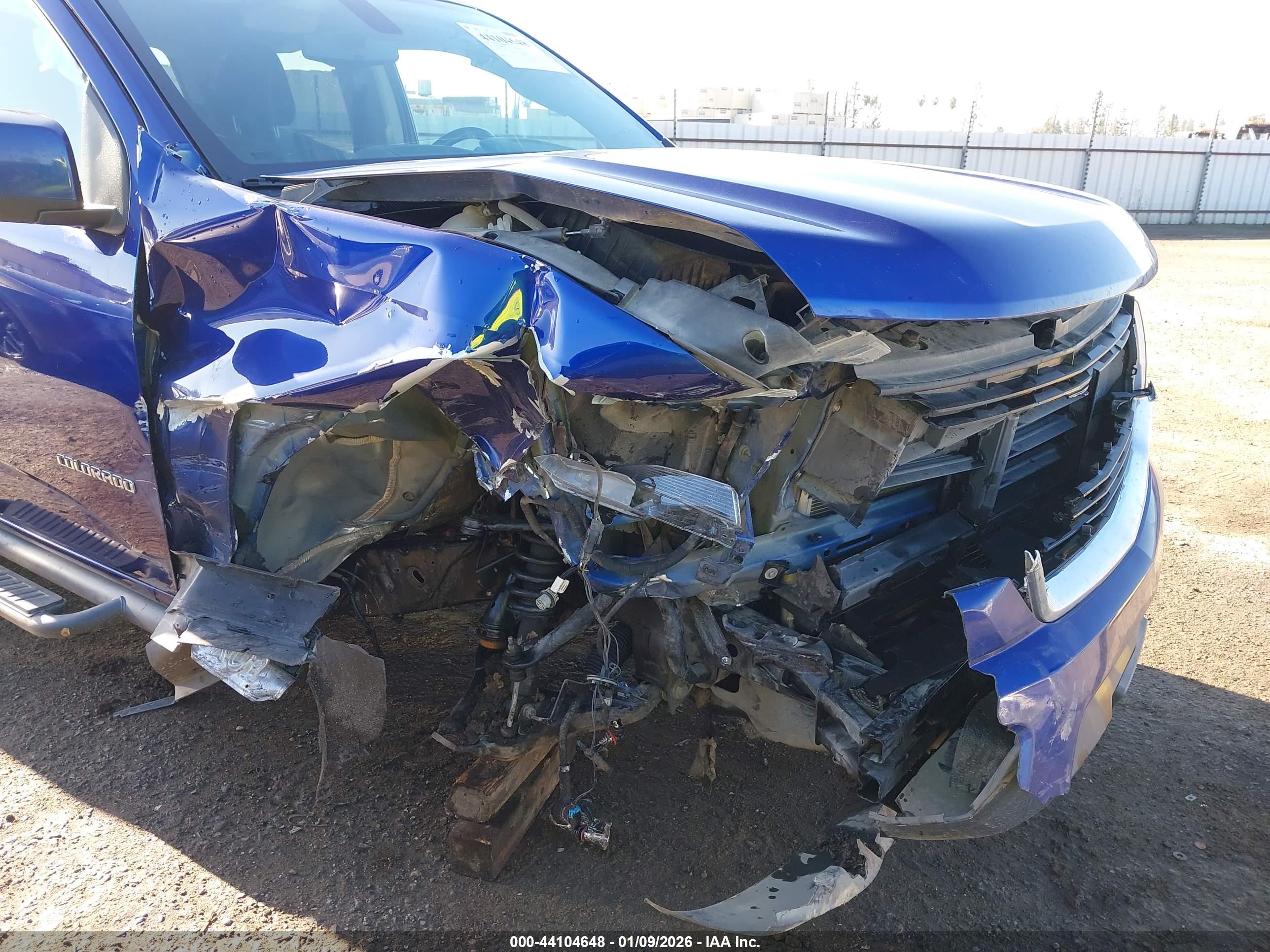 CHEVROLET COLORADO image 6