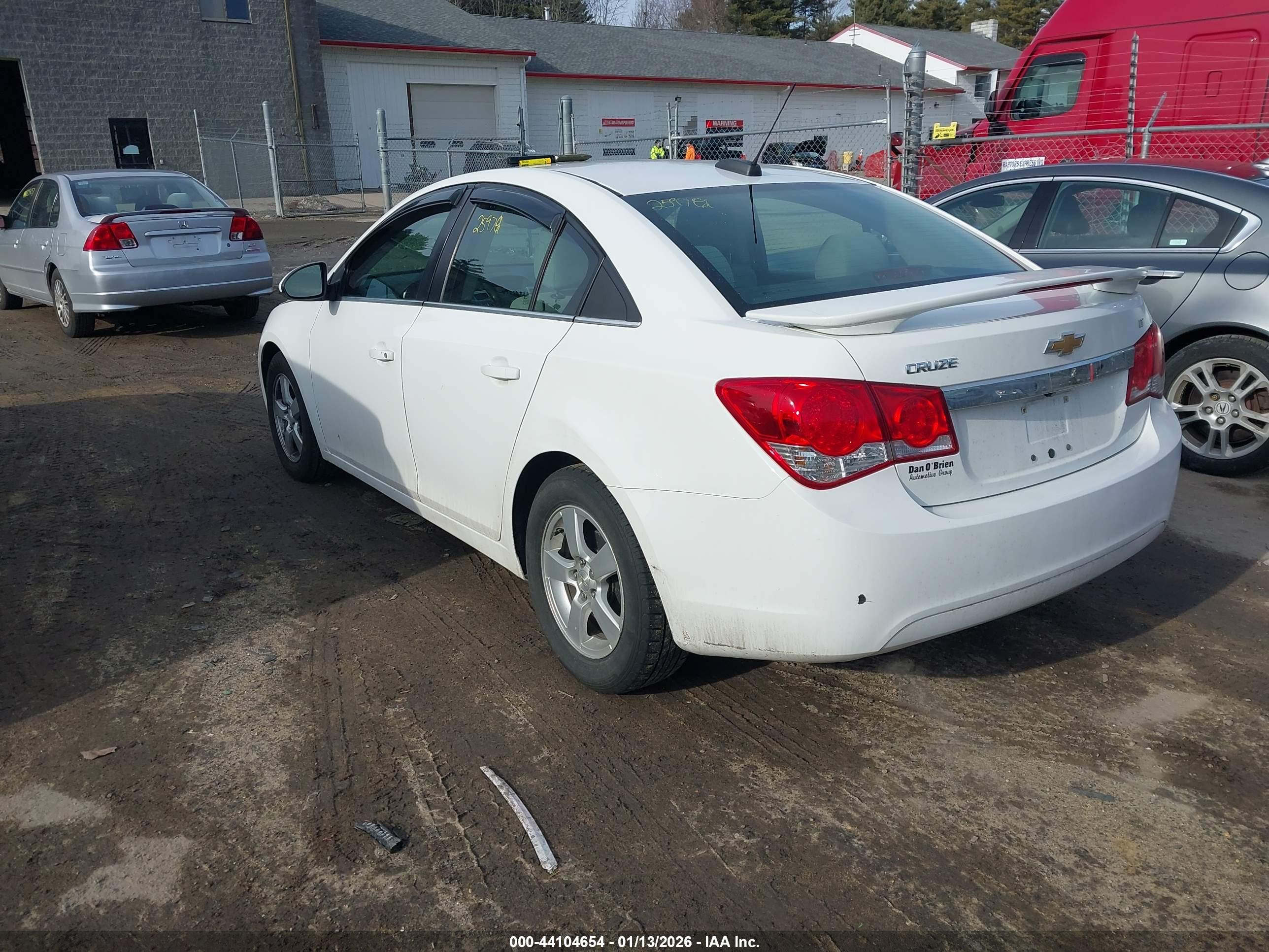 CHEVROLET CRUZE image 3