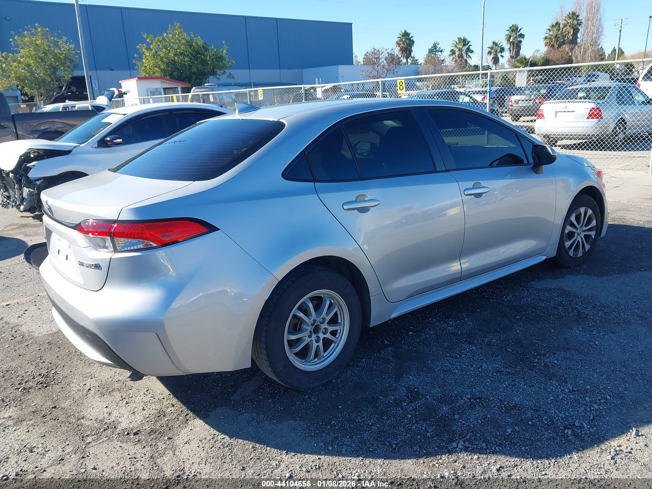 TOYOTA COROLLA image 4