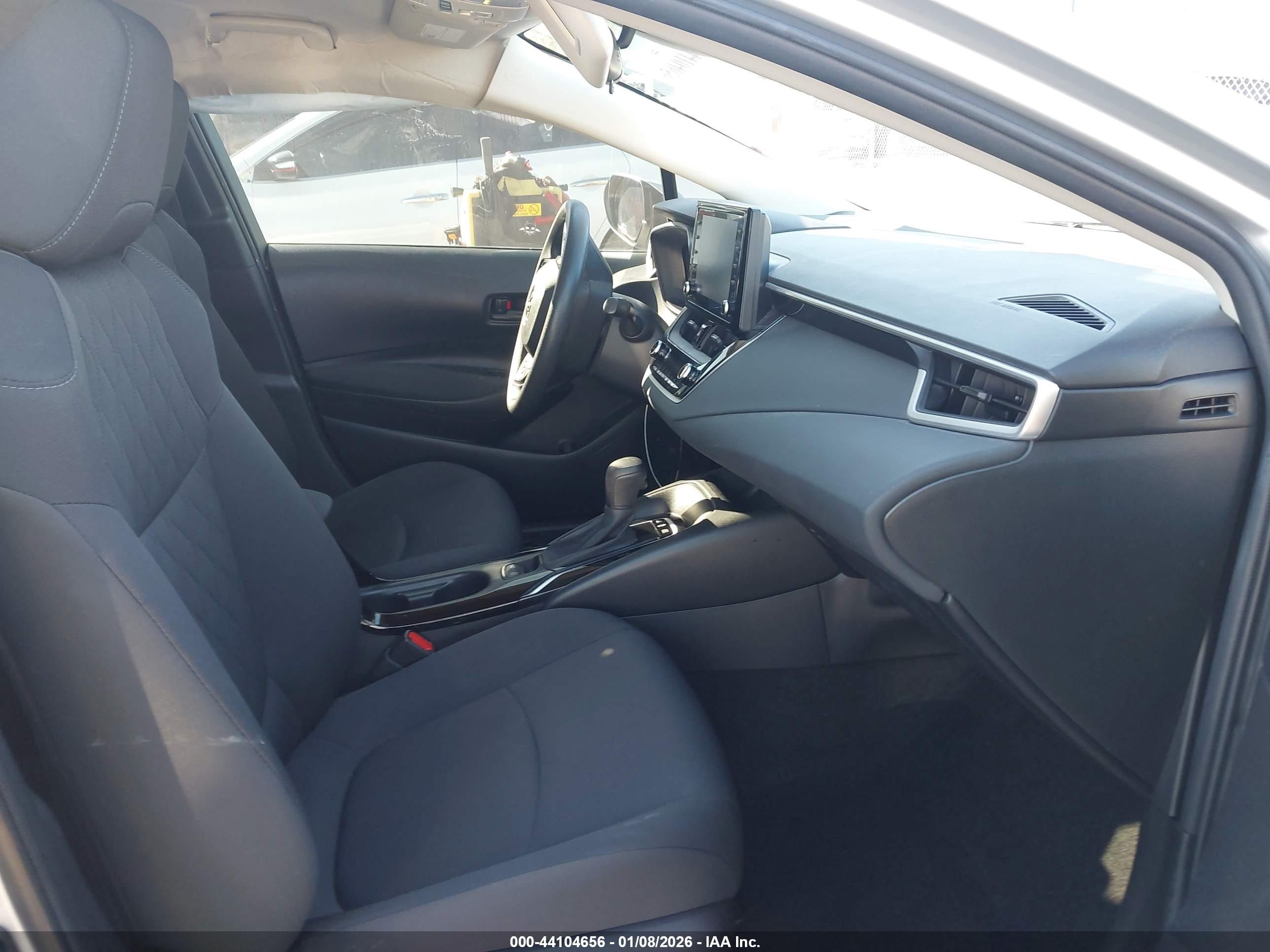 TOYOTA COROLLA image 5