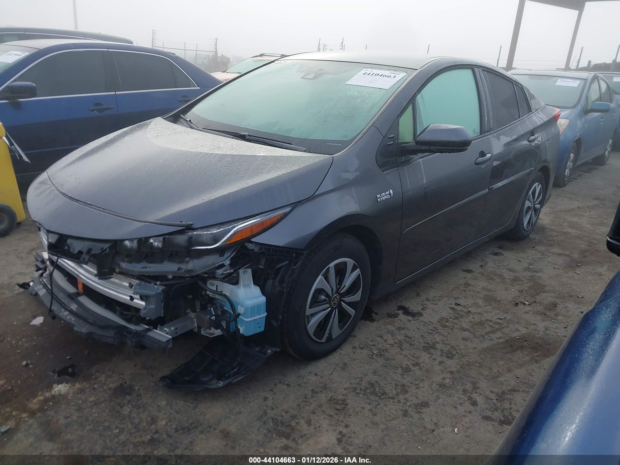 TOYOTA PRIUS image 2