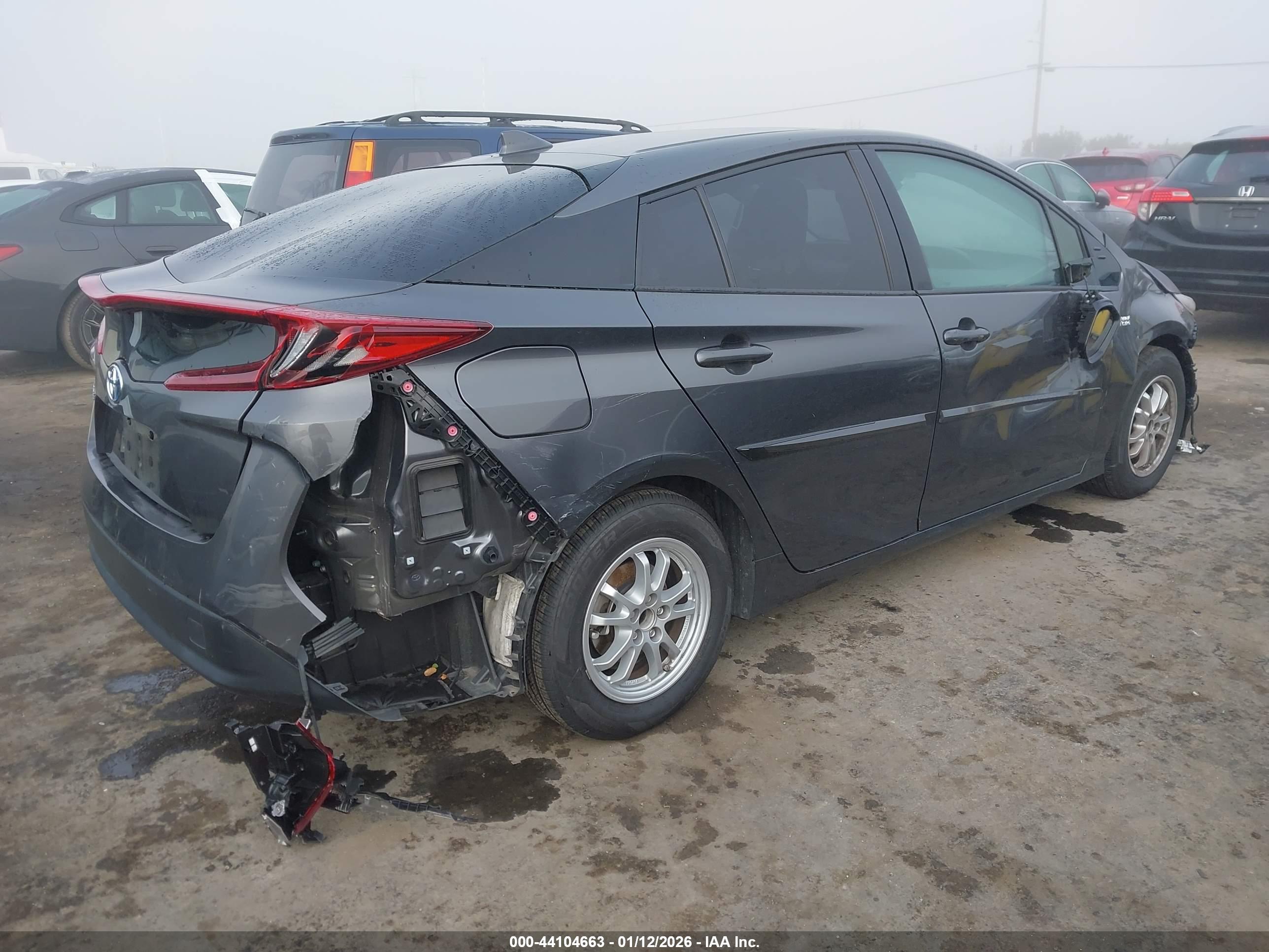 TOYOTA PRIUS image 4