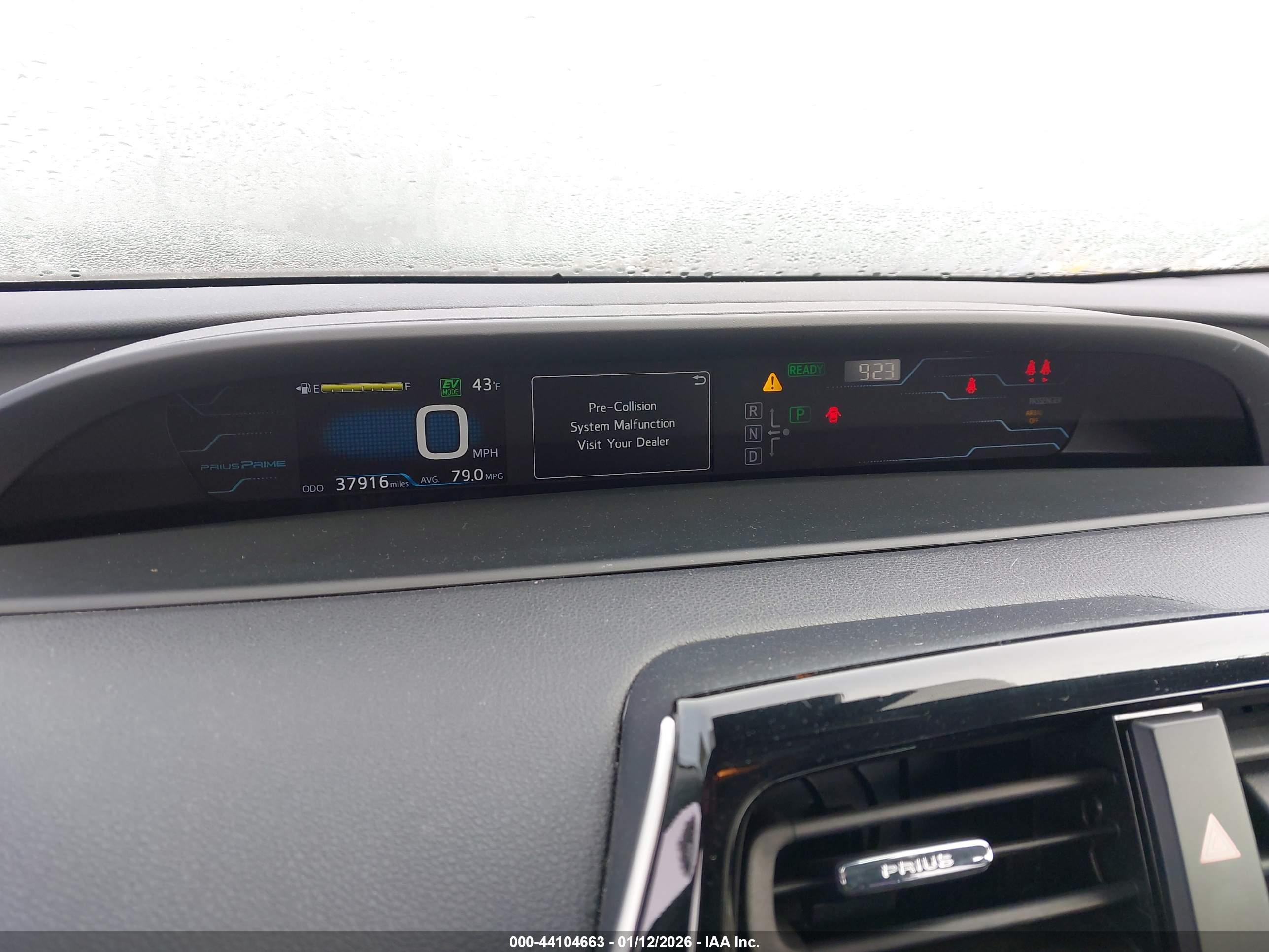TOYOTA PRIUS image 7