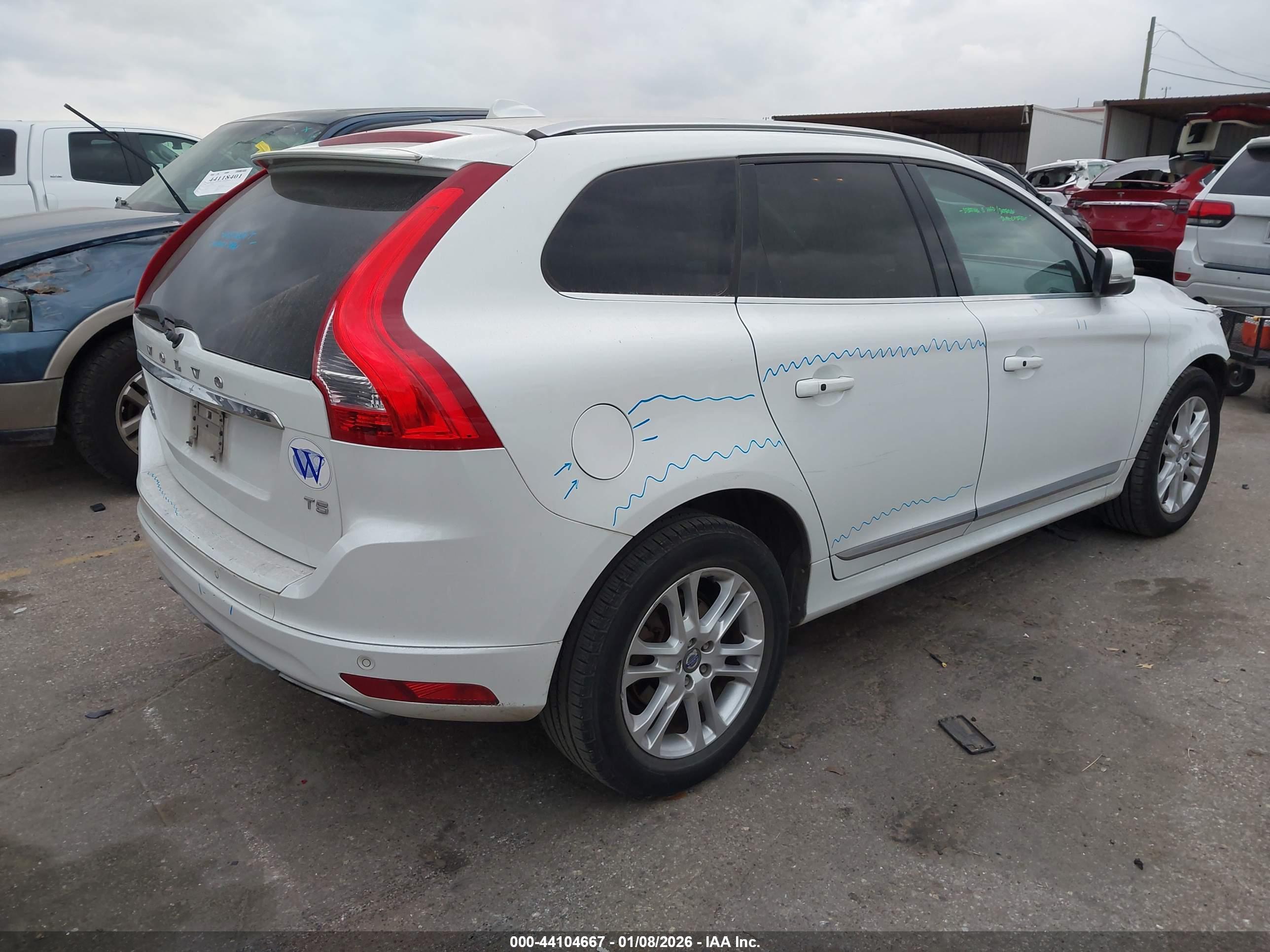 VOLVO XC60 image 4