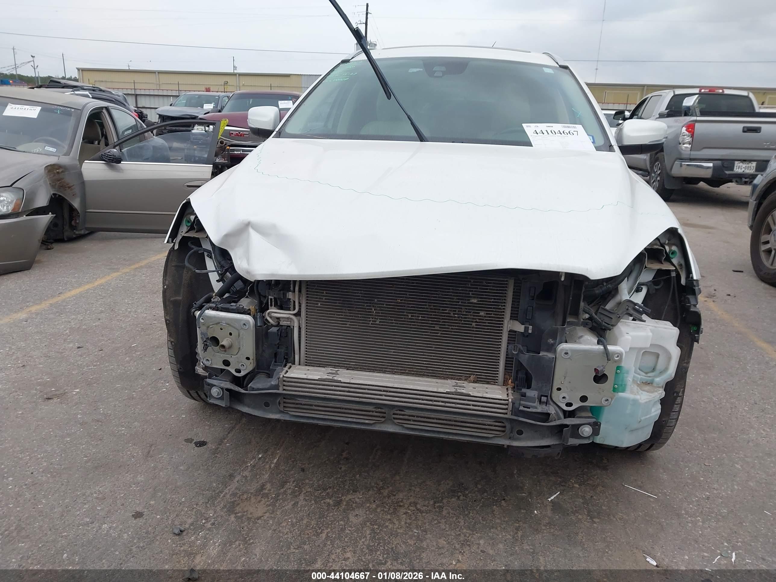 VOLVO XC60 image 6