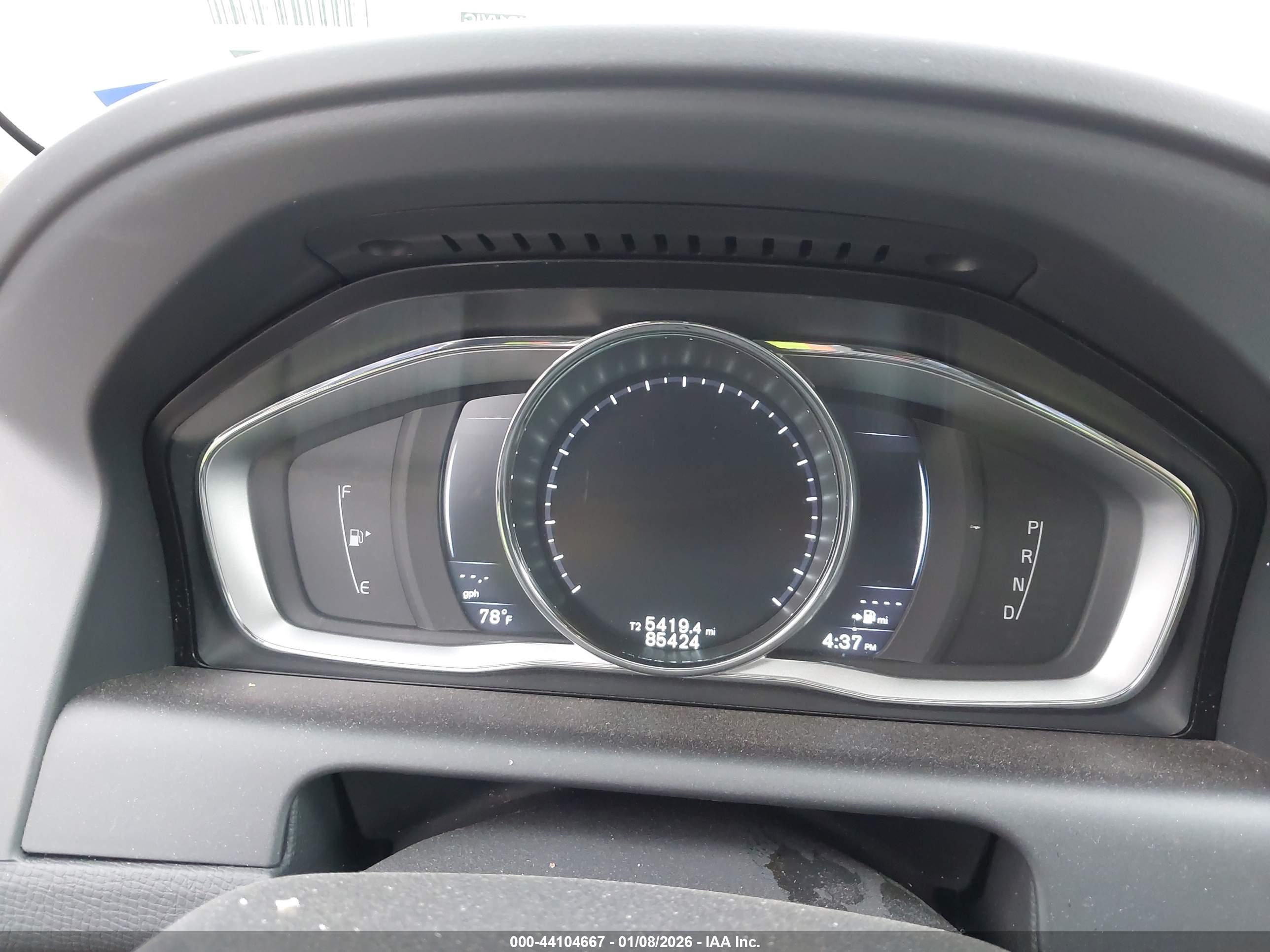 VOLVO XC60 image 7
