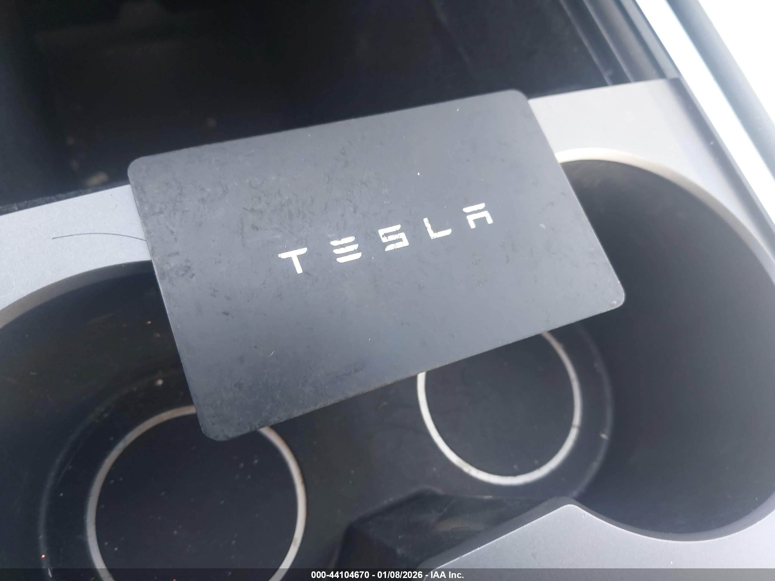 TESLA MODEL image 11