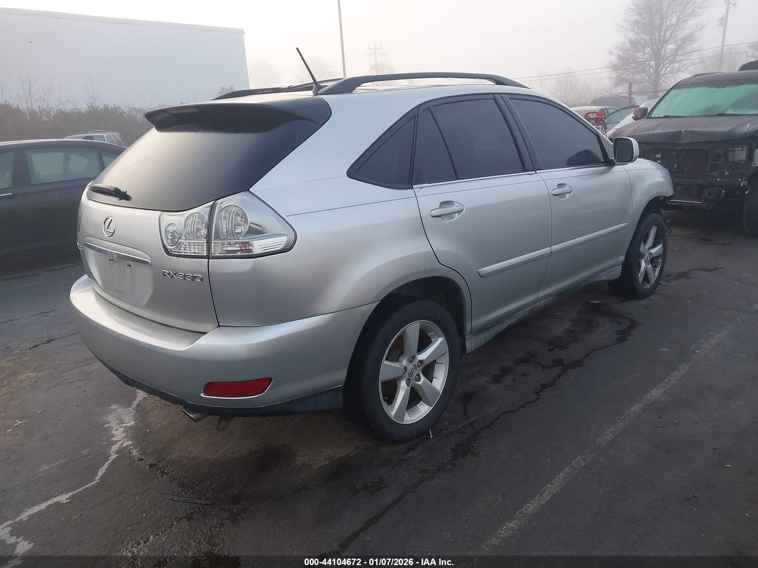 LEXUS RX image 4