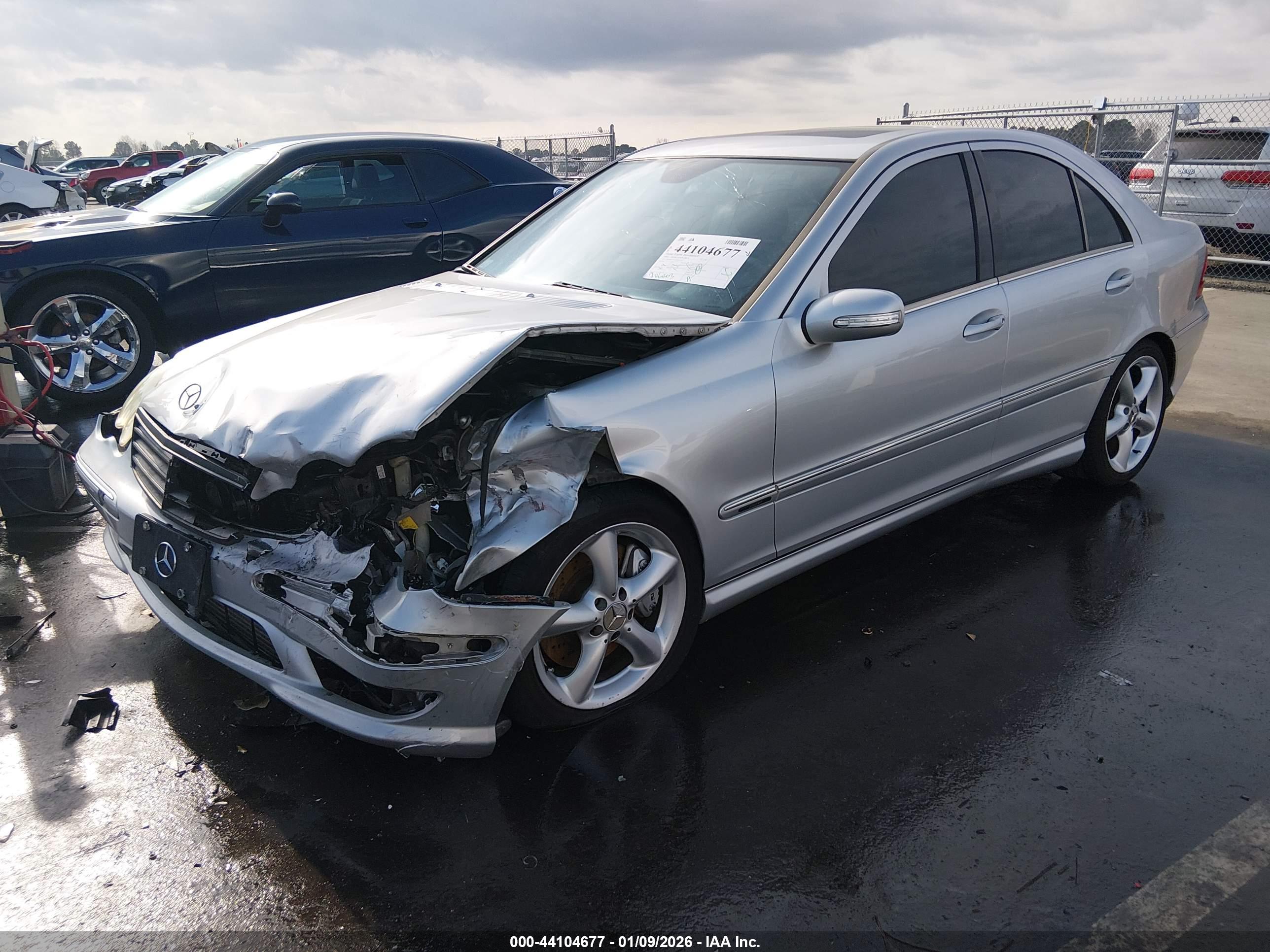 MERCEDES-BENZ C image 2