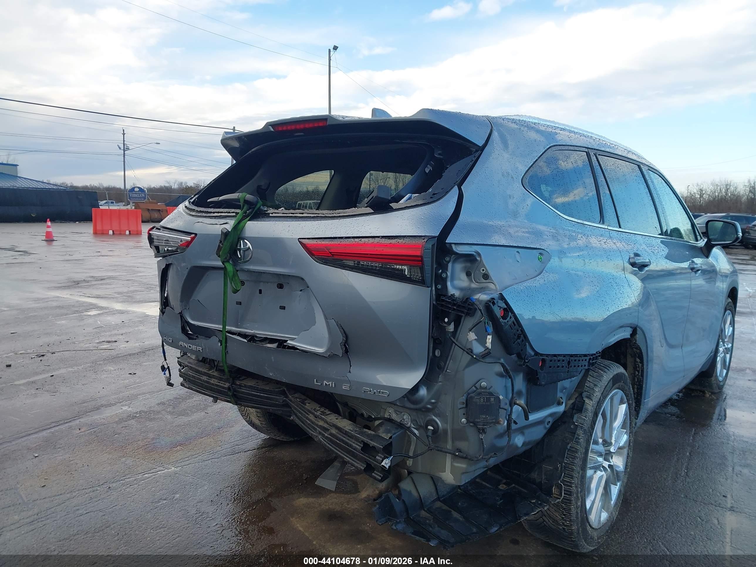 TOYOTA HIGHLANDER image 6
