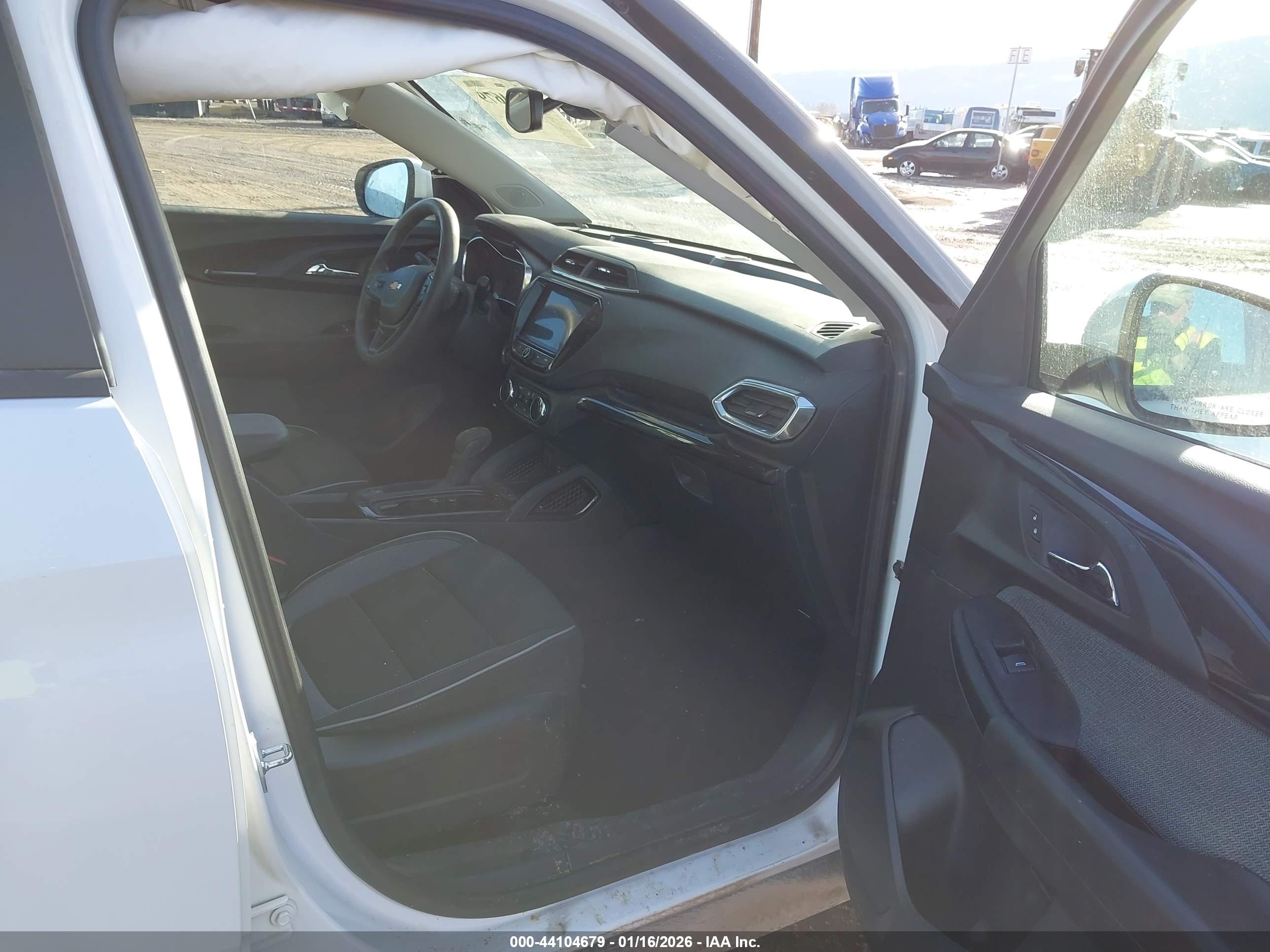 CHEVROLET TRAILBLAZER image 5