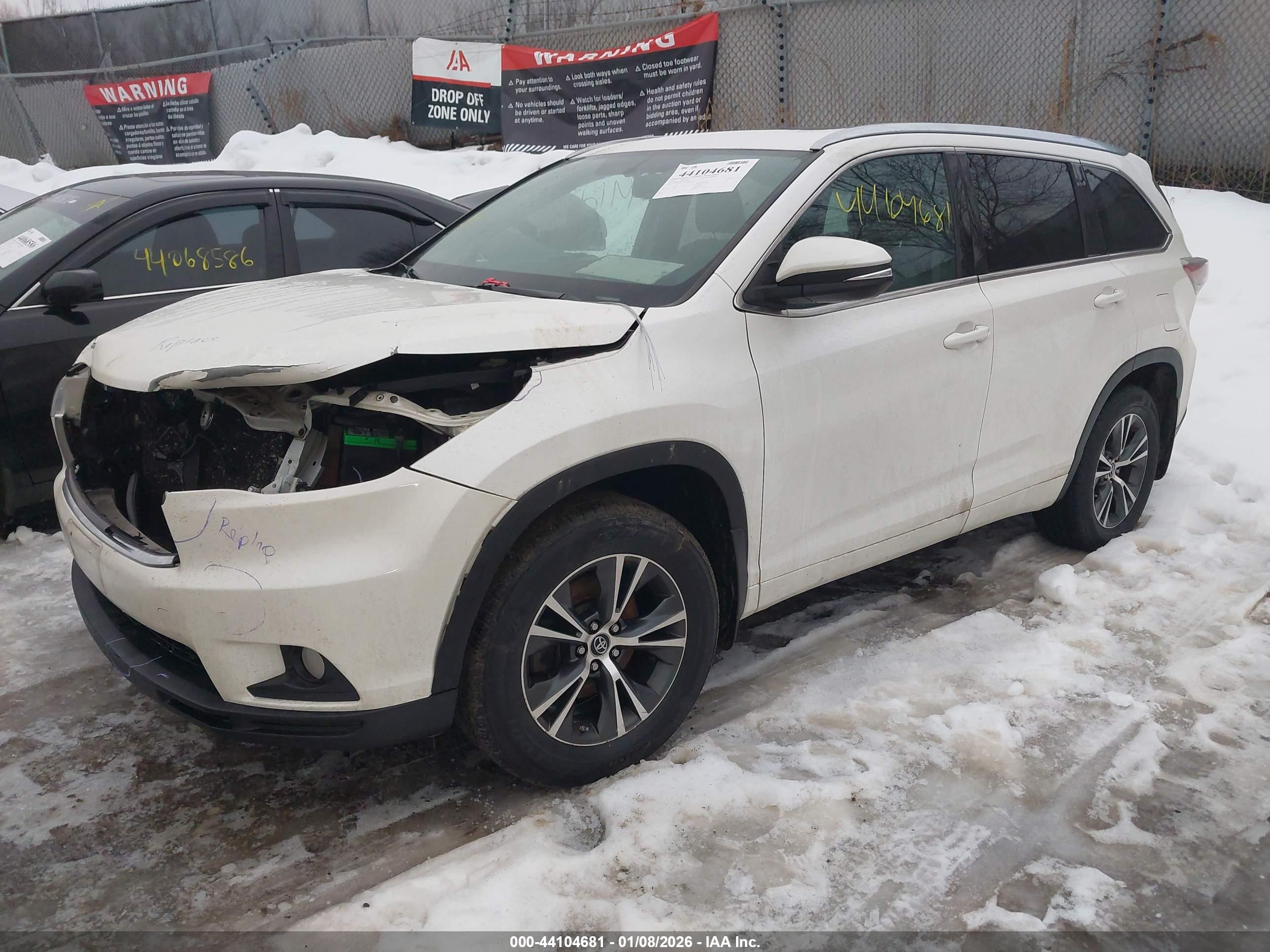 TOYOTA HIGHLANDER image 2