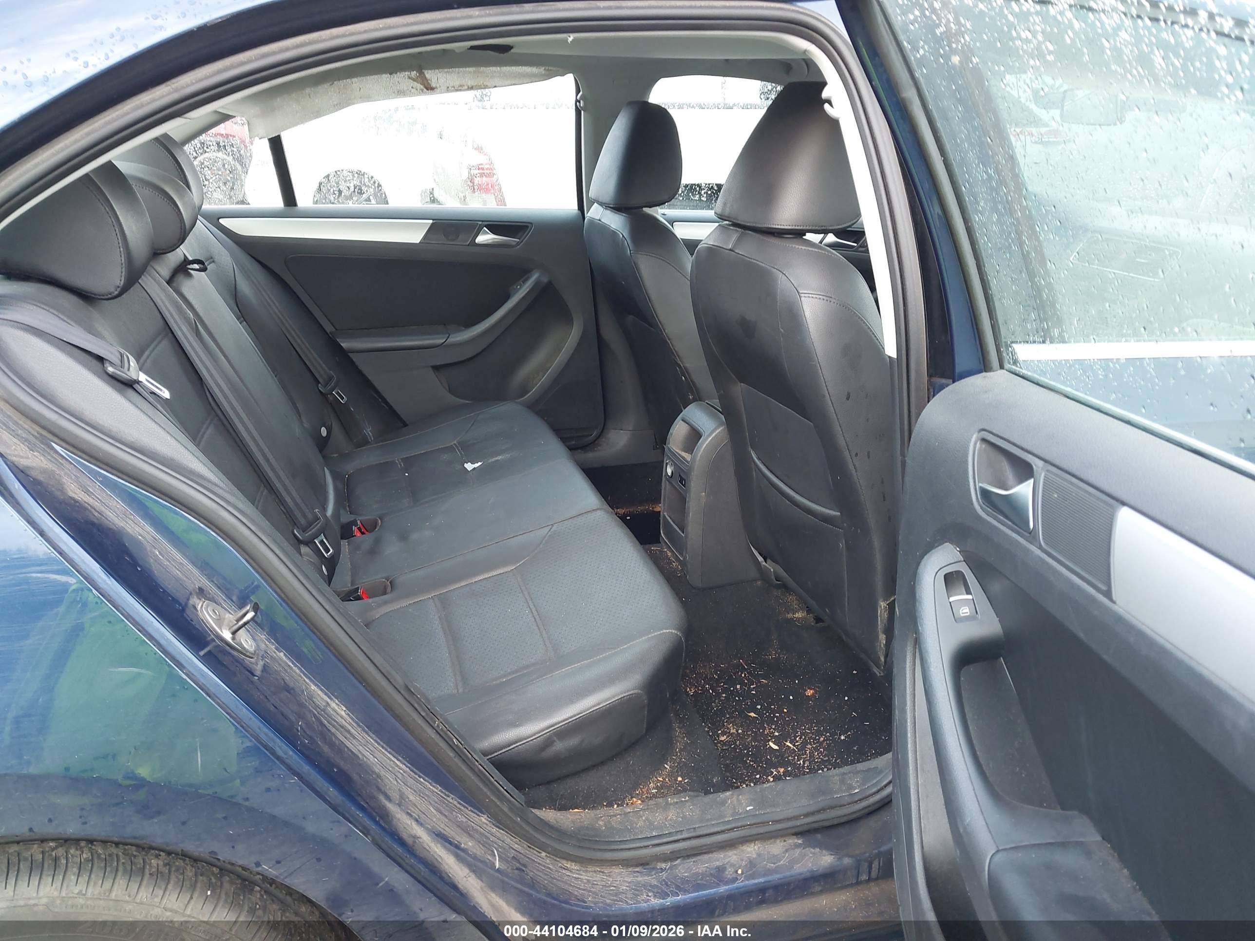 VOLKSWAGEN JETTA image 8
