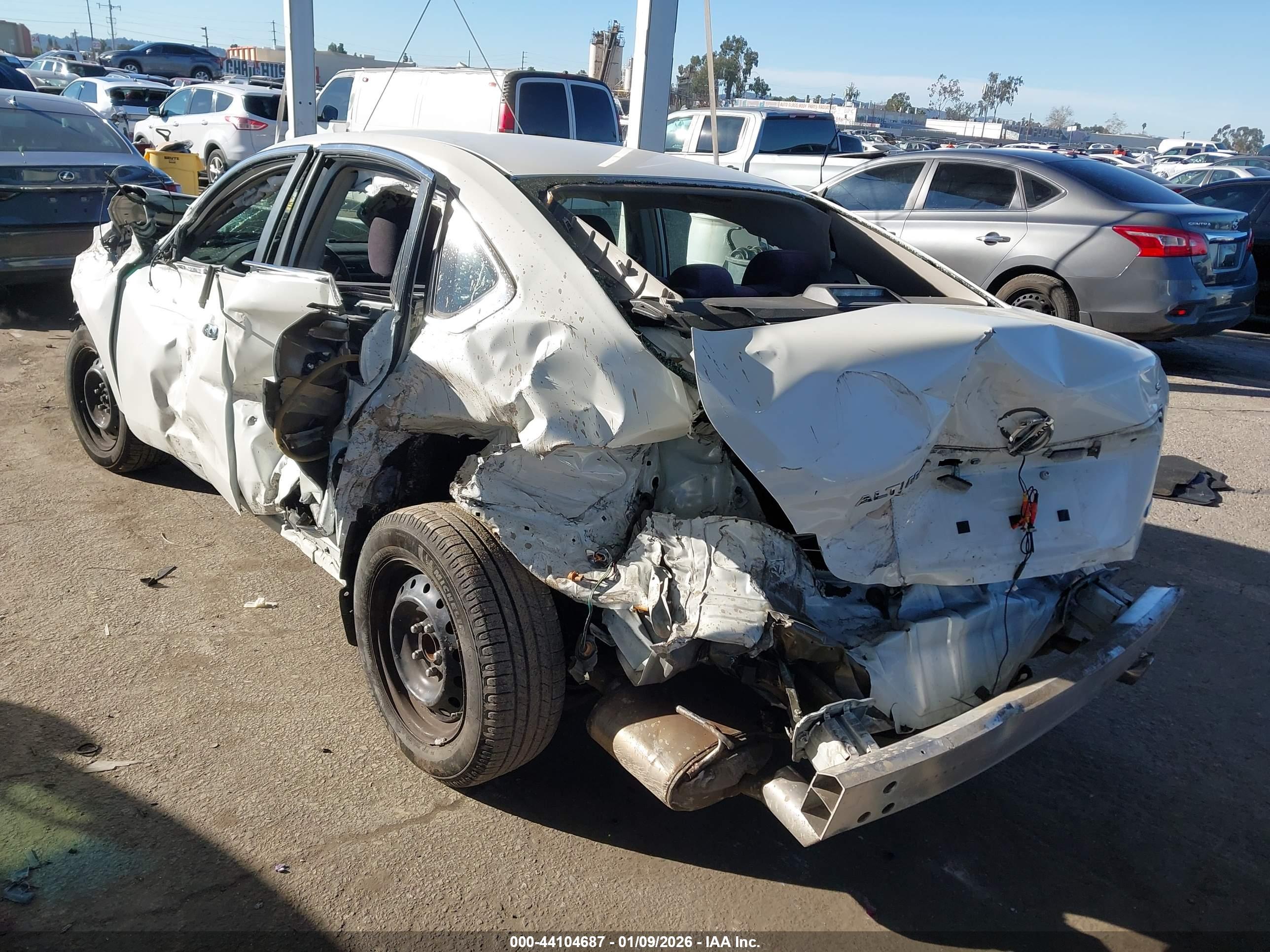 NISSAN ALTIMA image 3