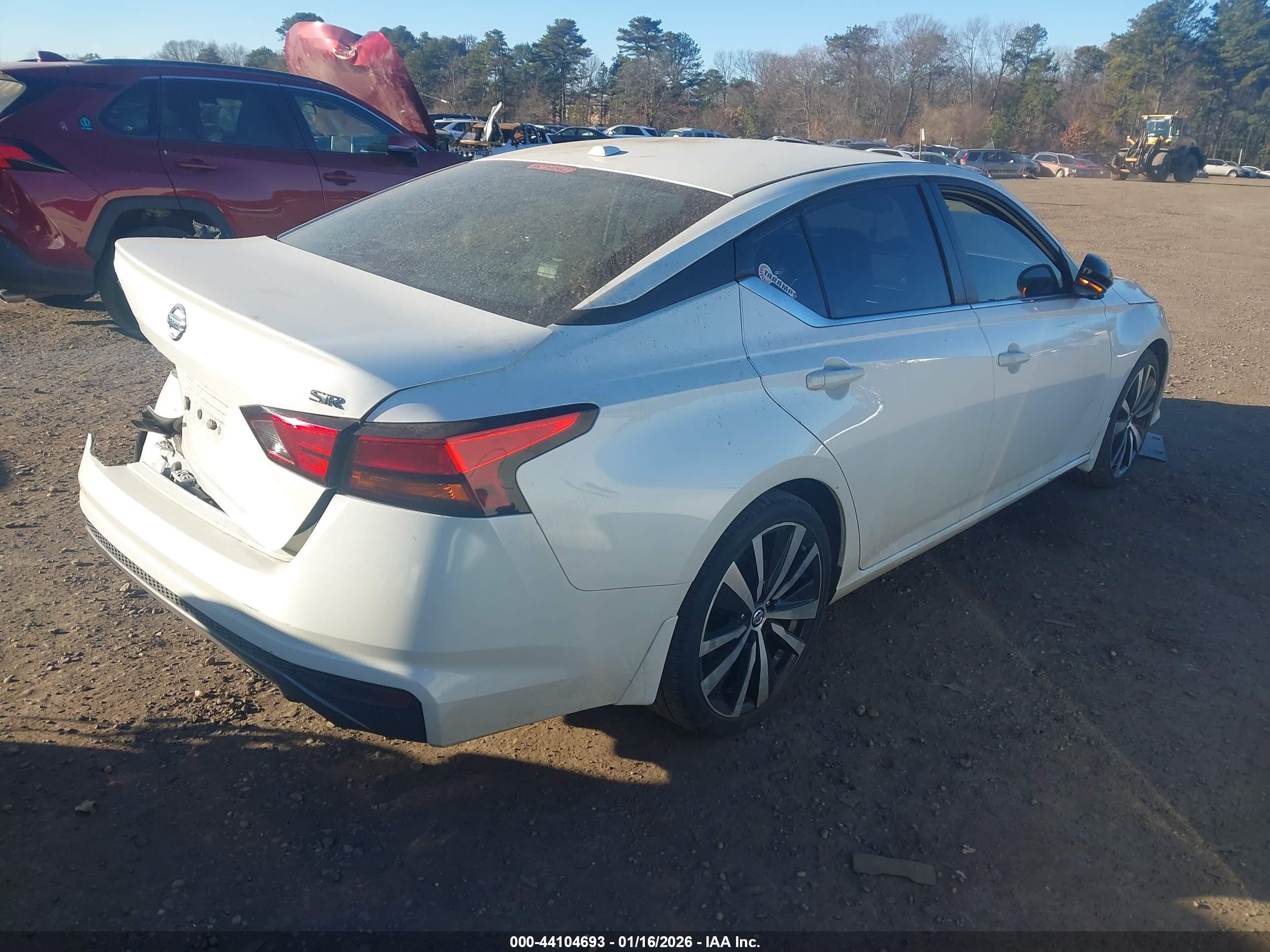 NISSAN ALTIMA image 4