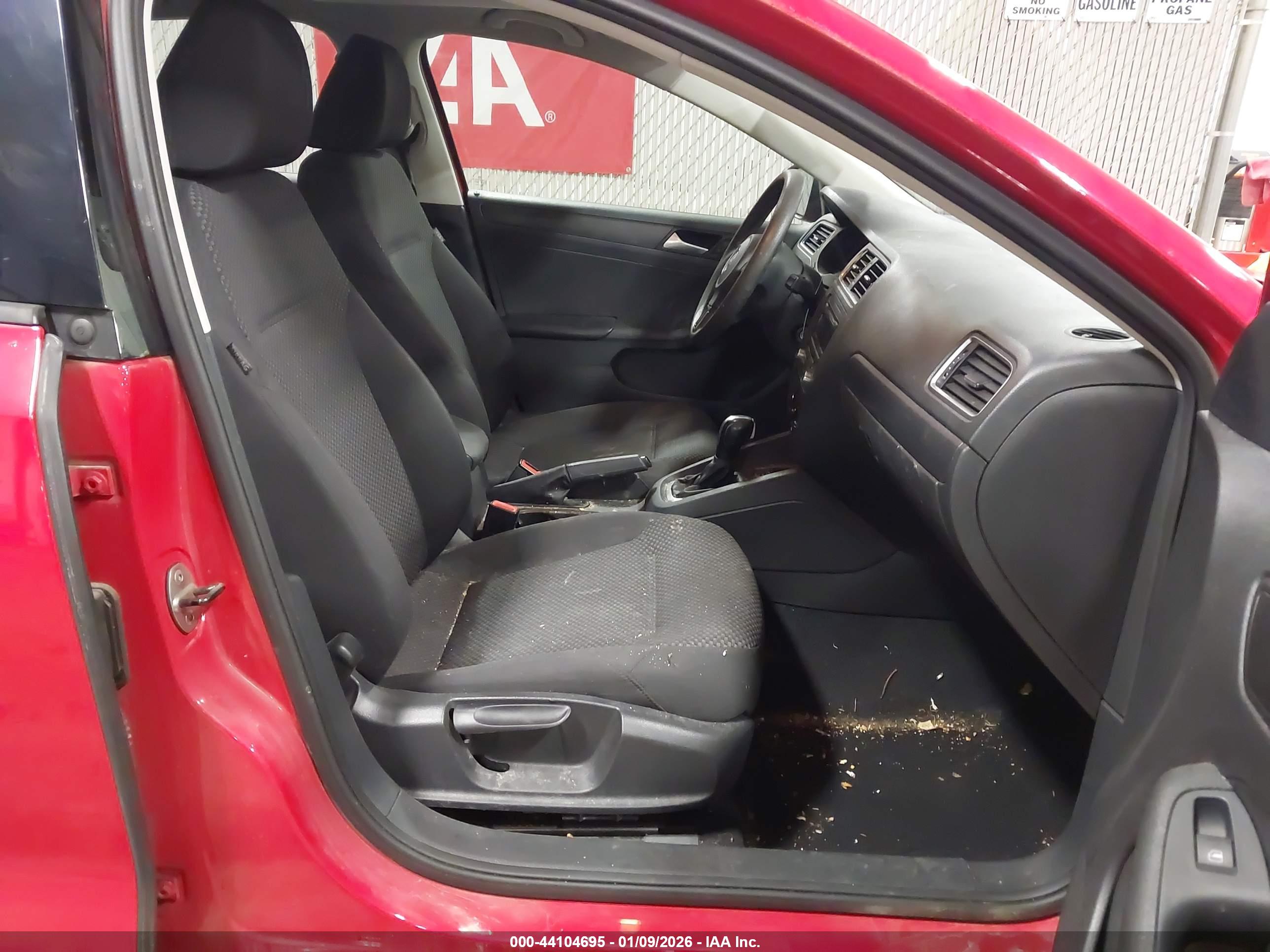 VOLKSWAGEN JETTA image 5