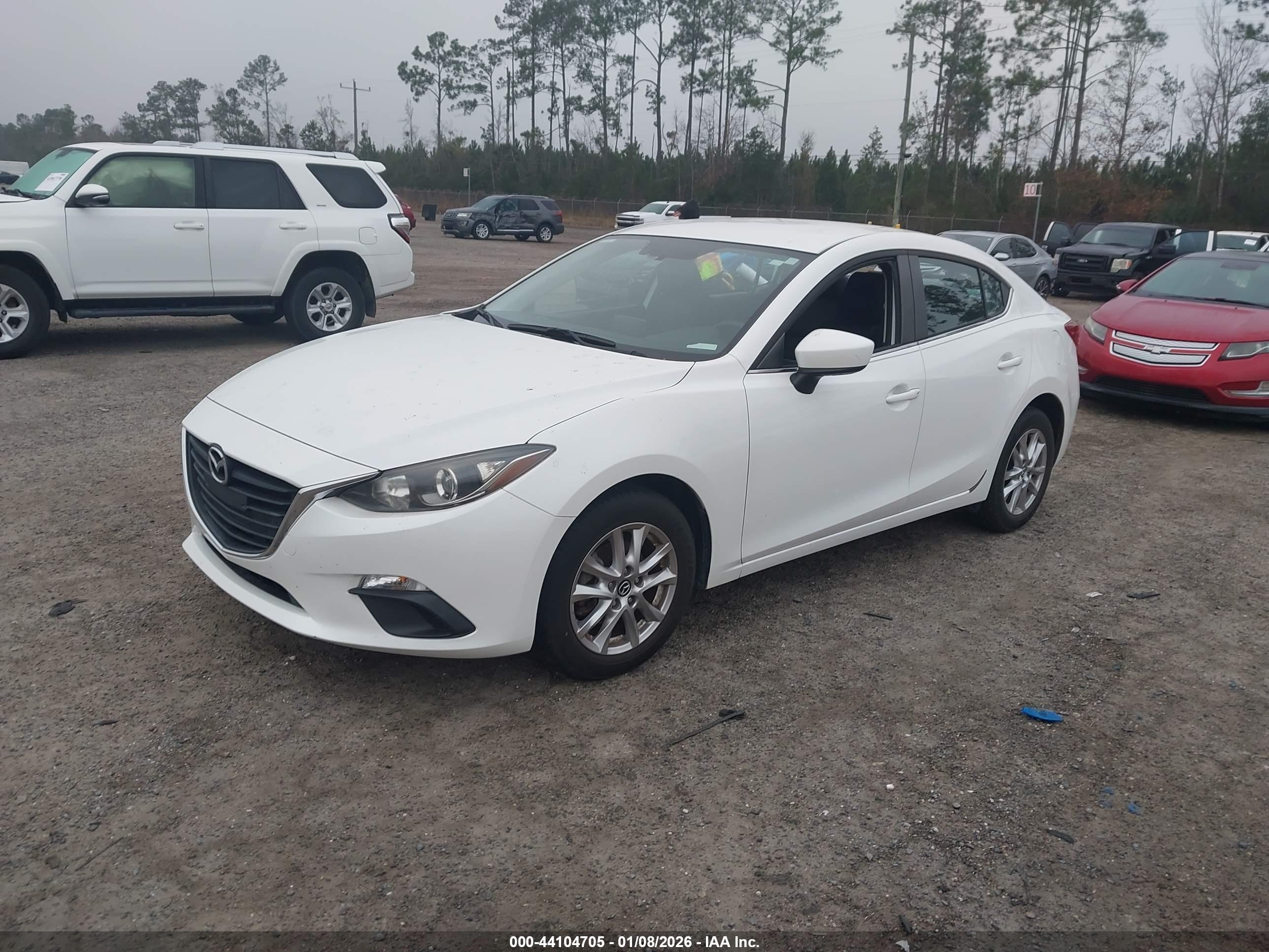 MAZDA MAZDA3 image 2