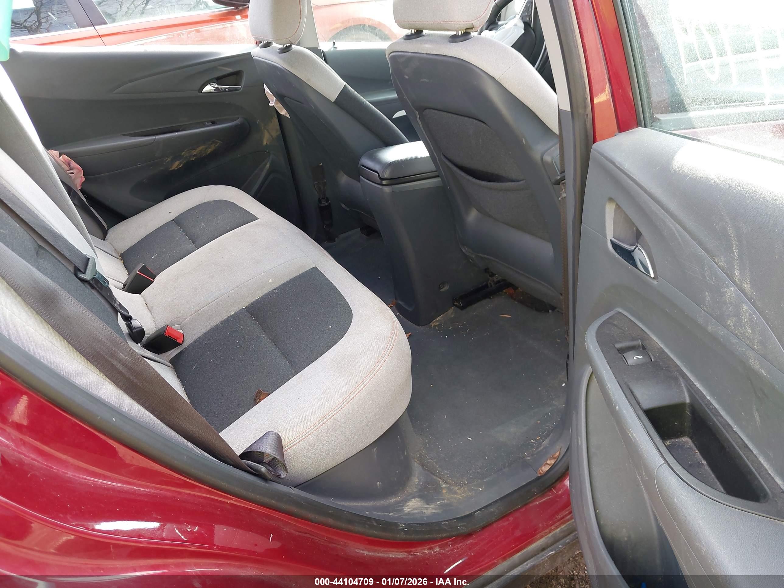 CHEVROLET BOLT image 8